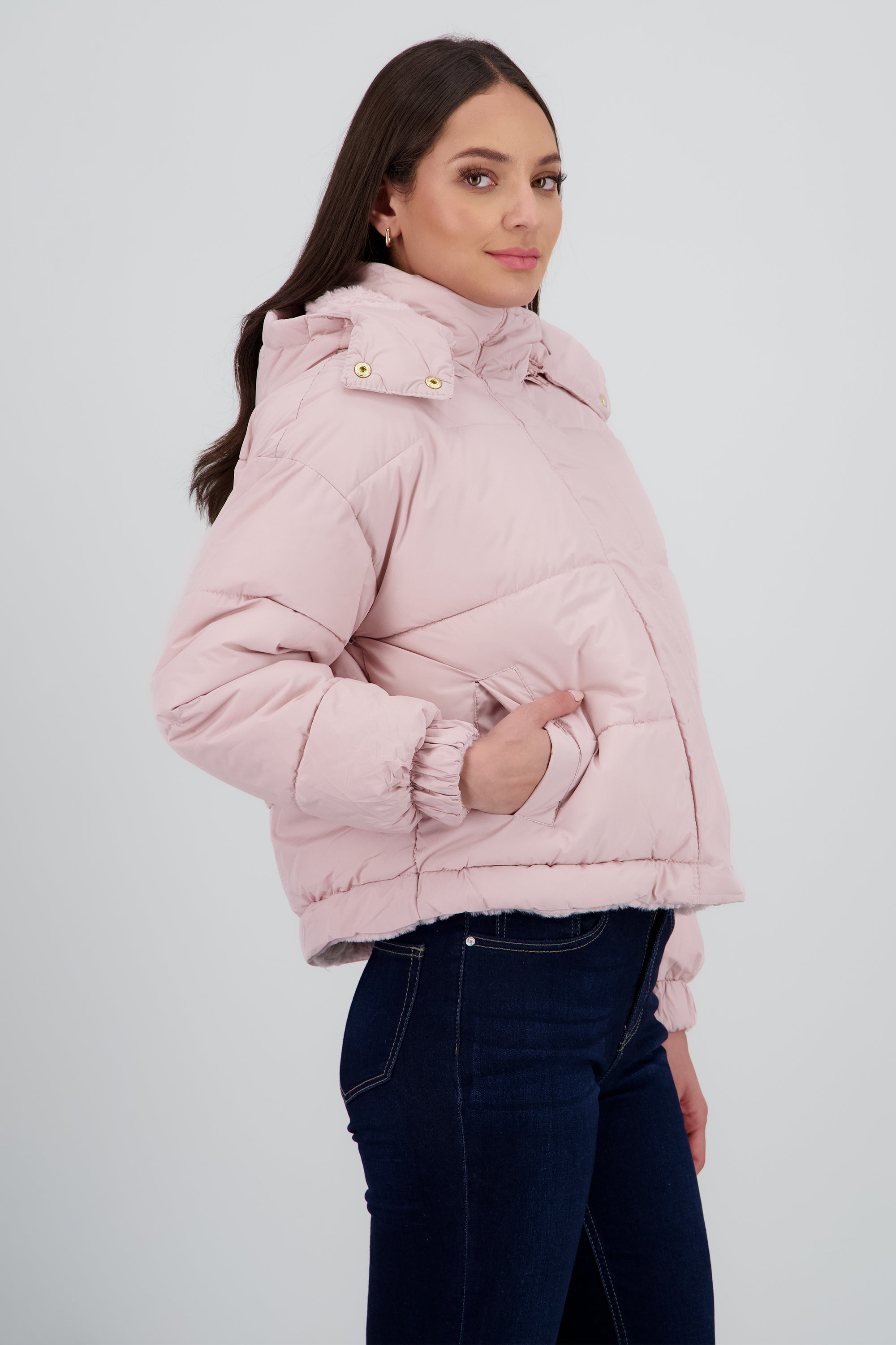 Chamarra capitonada con gorro PALO DE ROSA