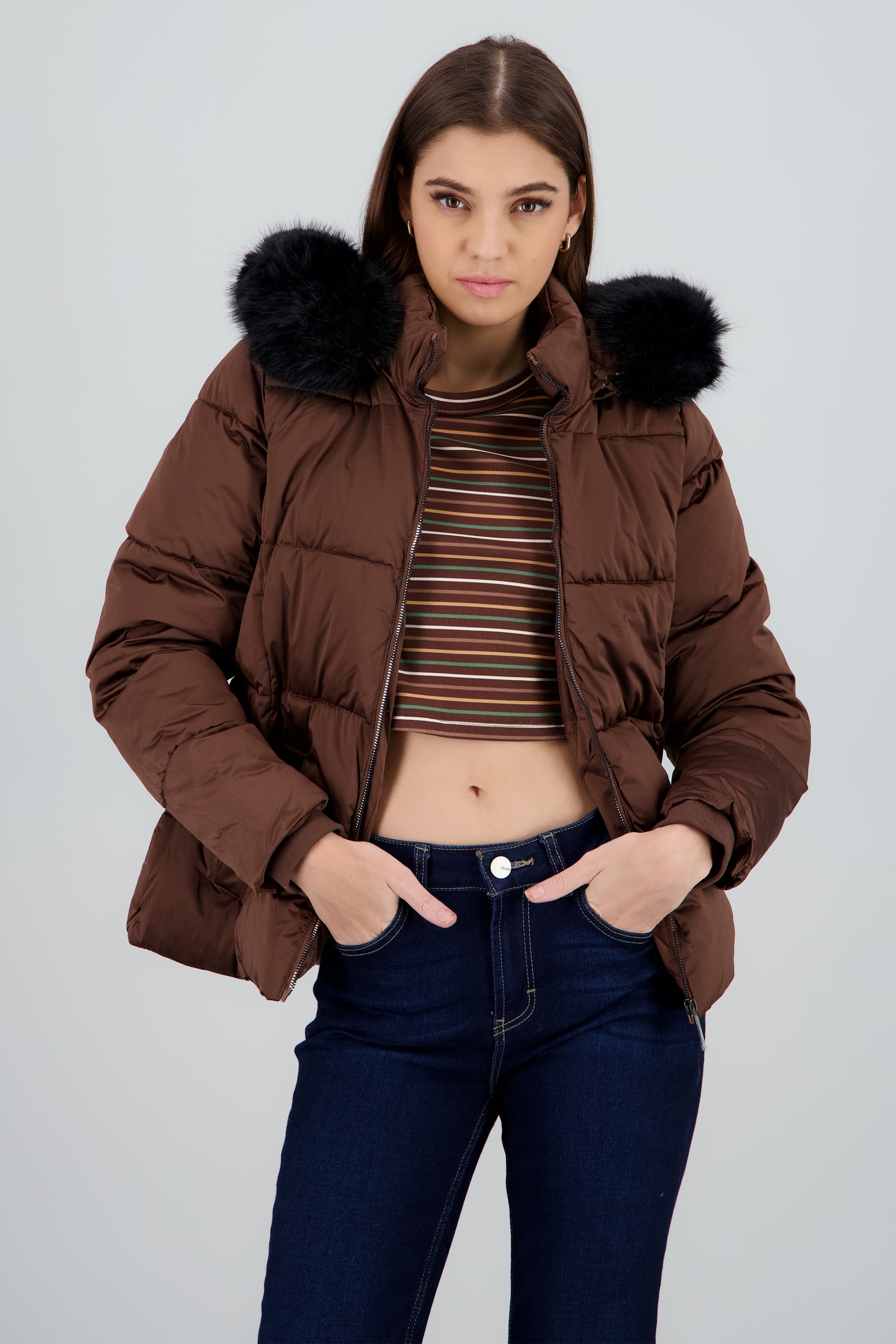 Chamarra satin capitonada con gorro peluche CAFE