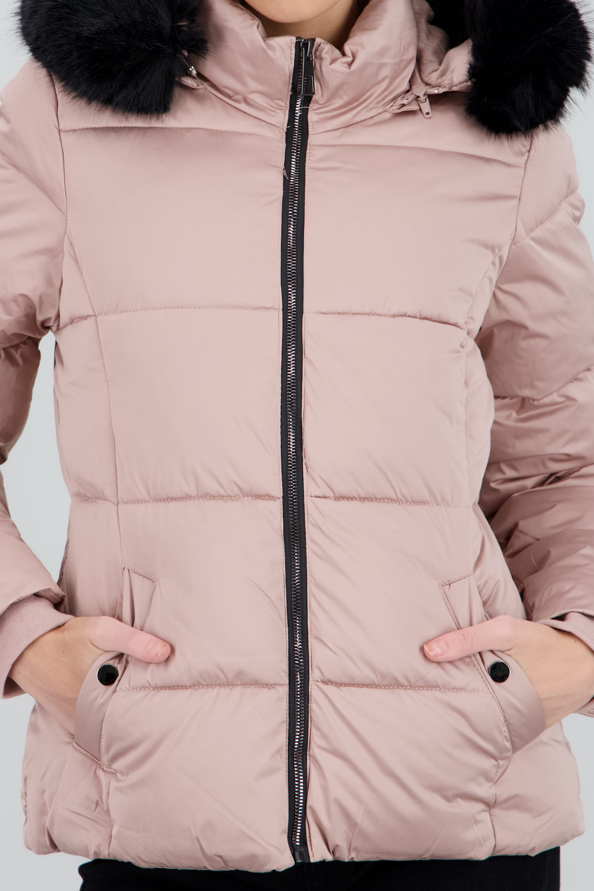 Chamarra satin capitonada con gorro peluche ROSA