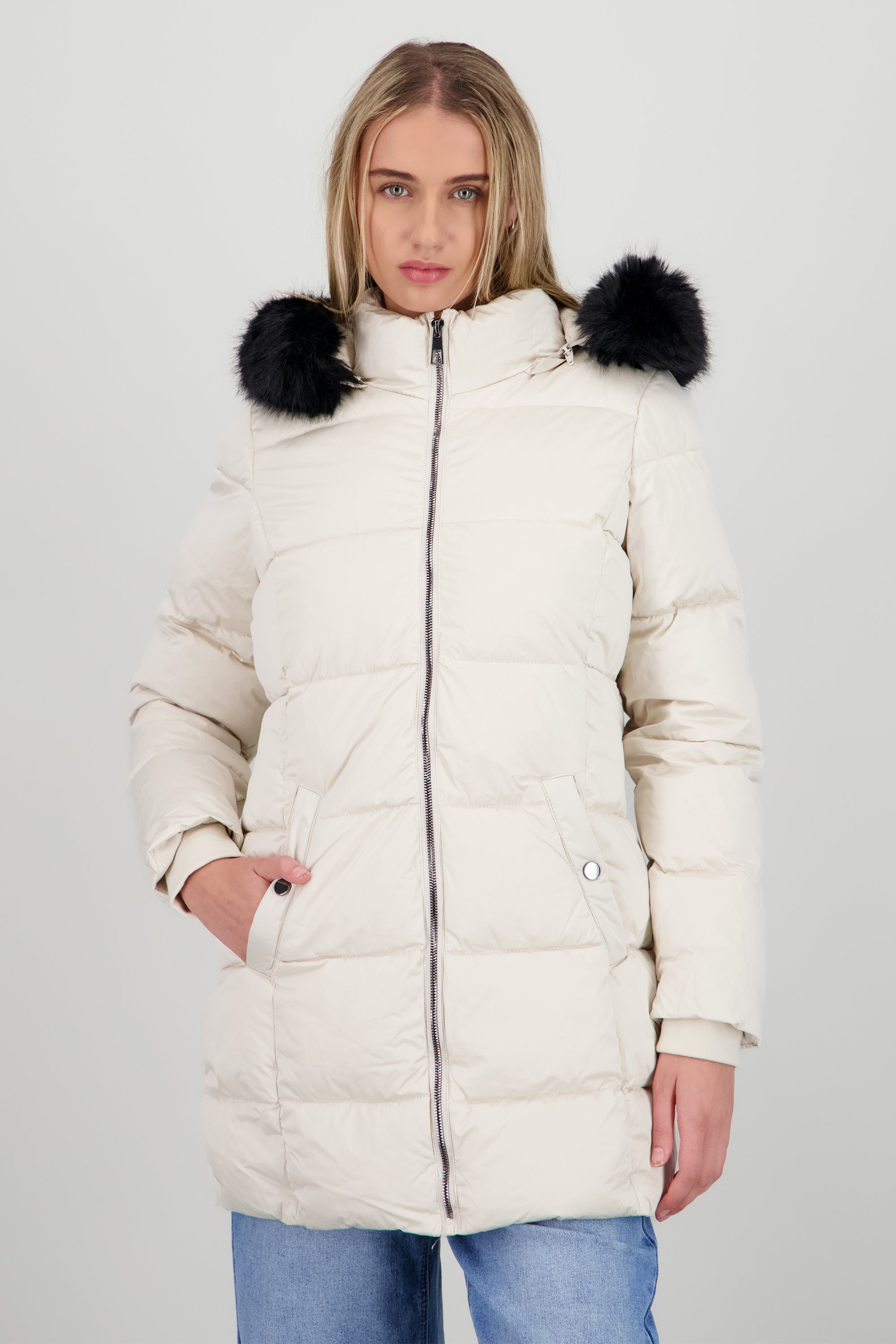 Chamarra alrga con gorro peluche CREMA