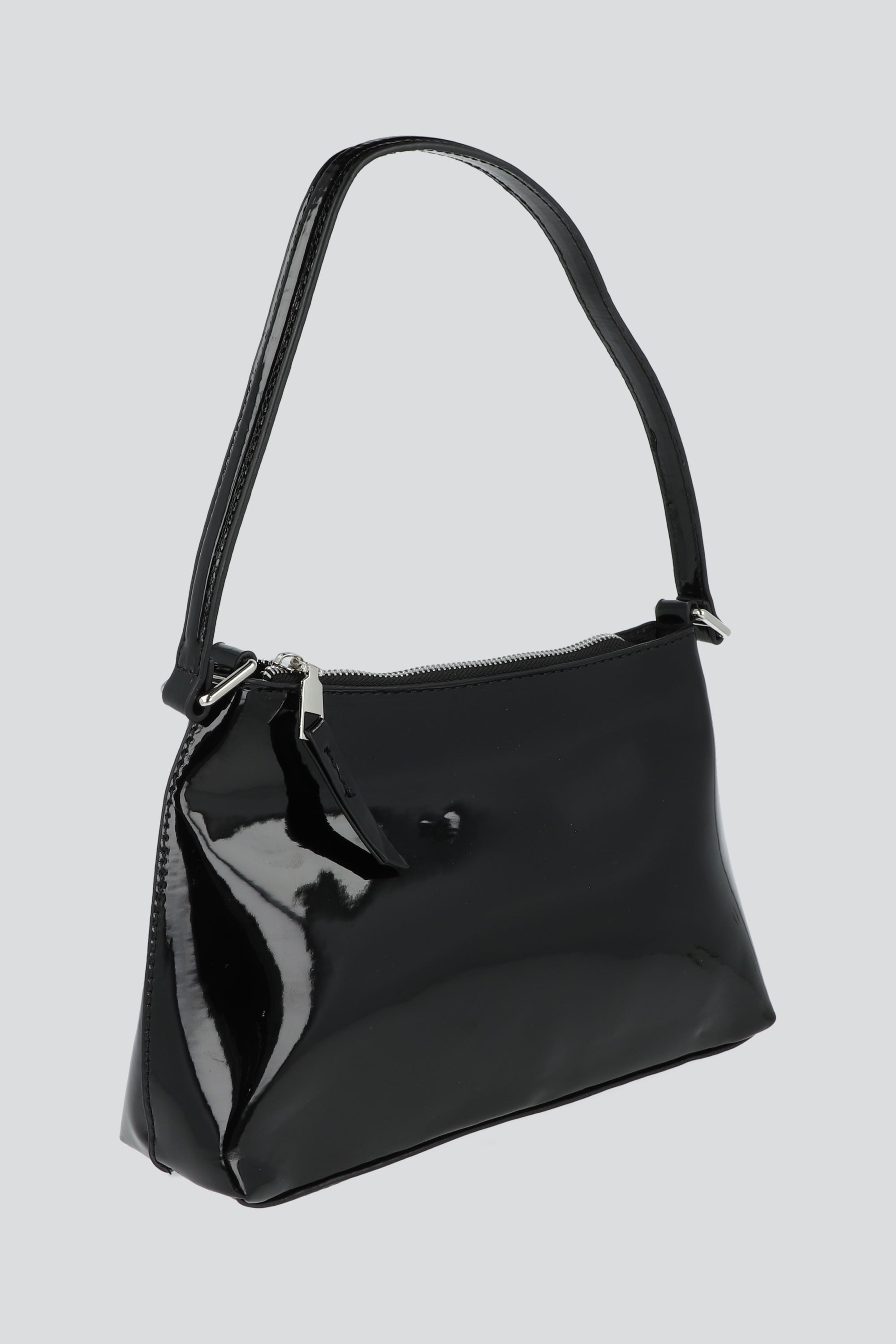 Bolsa shoulder charol cuadrada NEGRO