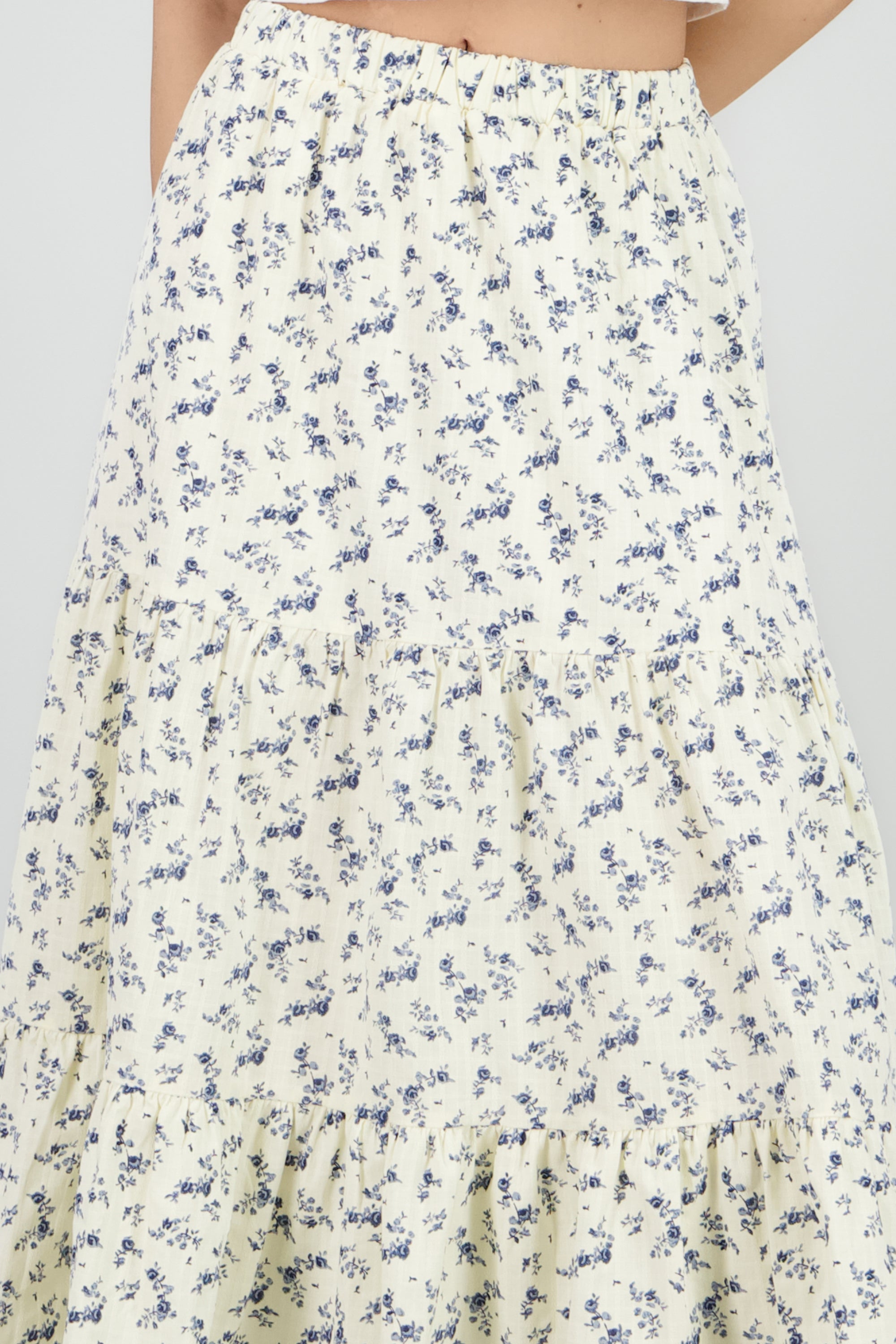 Falda maxi flores textura CREMA