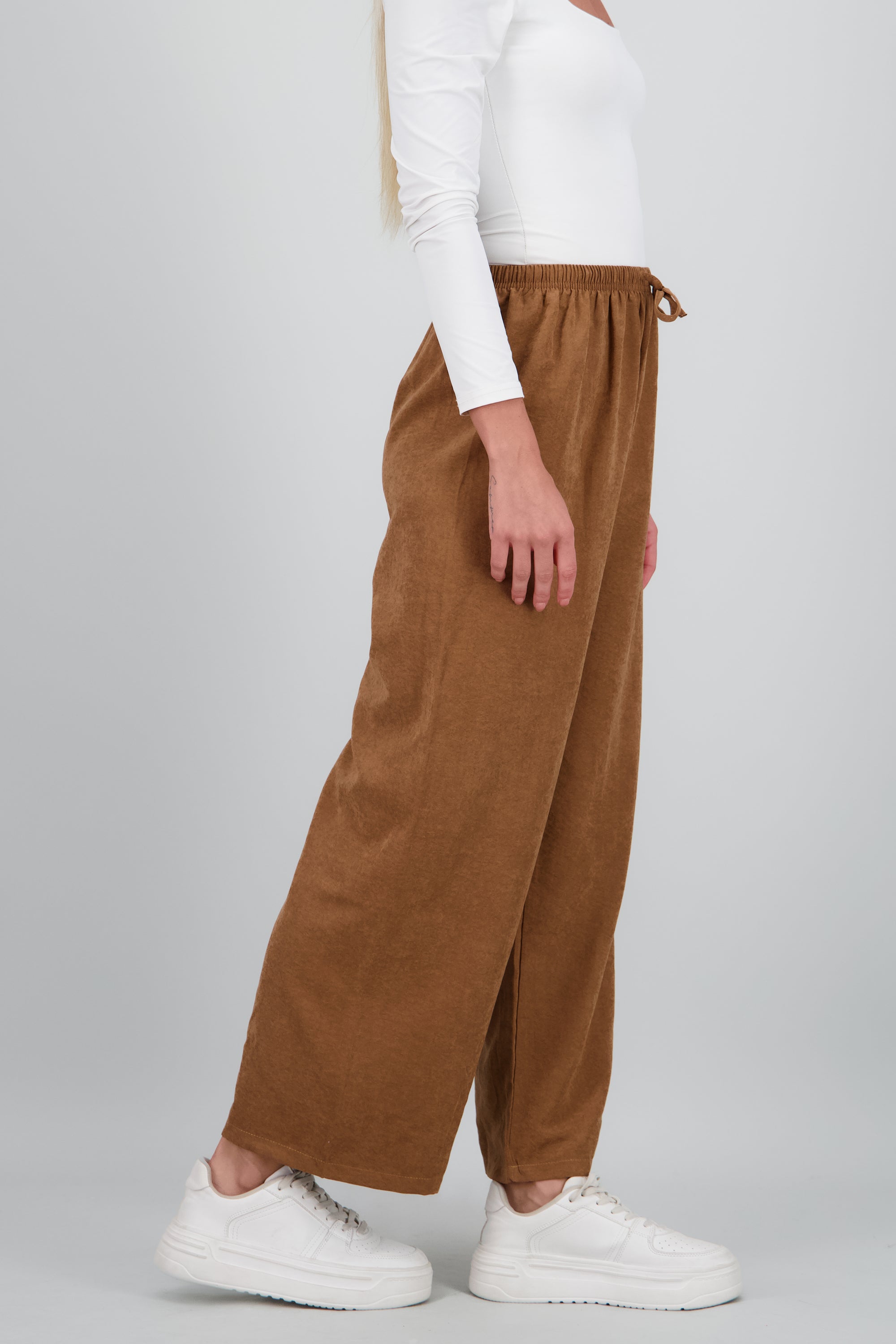Pantalon liso CAMELLO