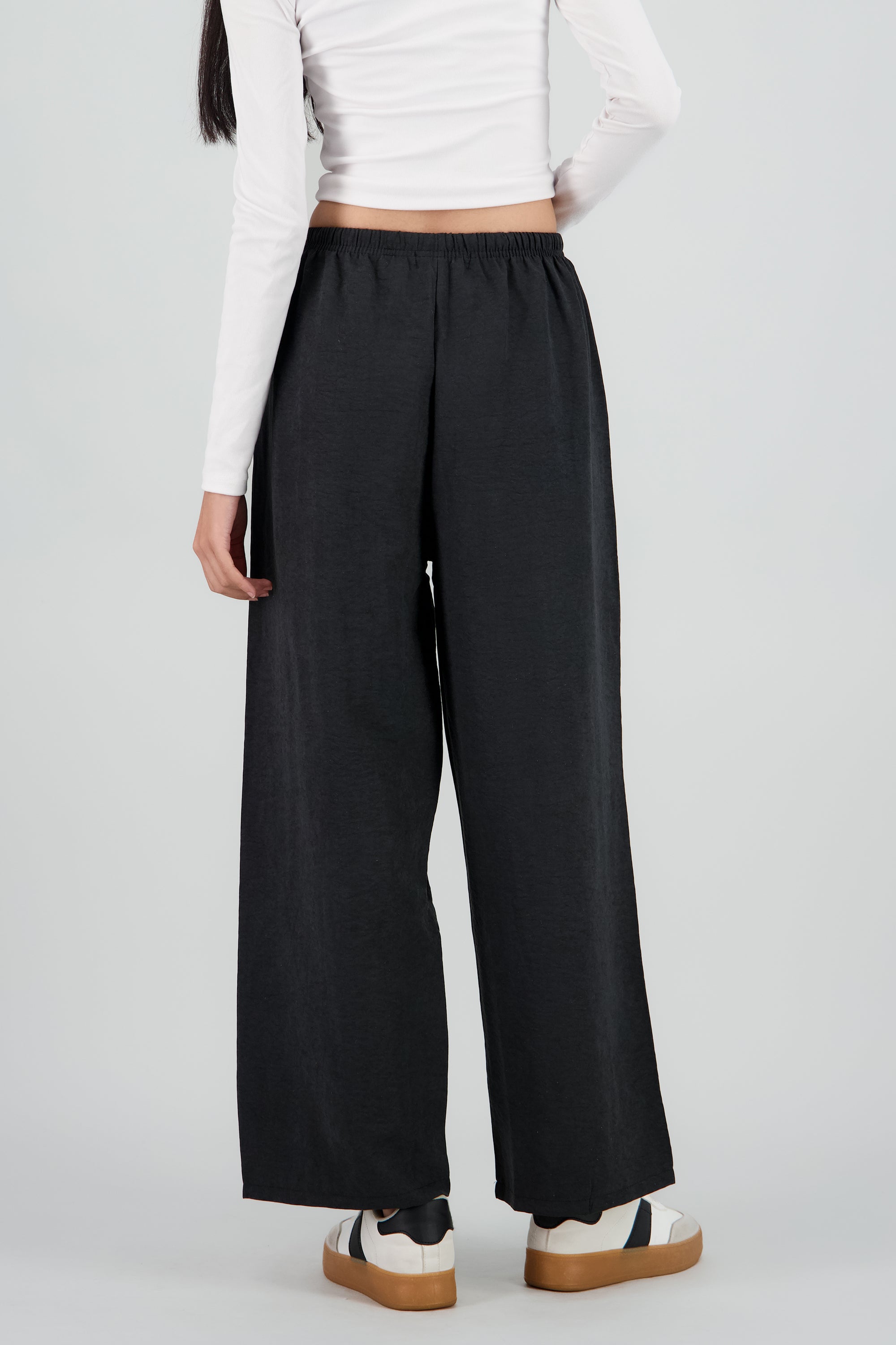Pantalon liso NEGRO