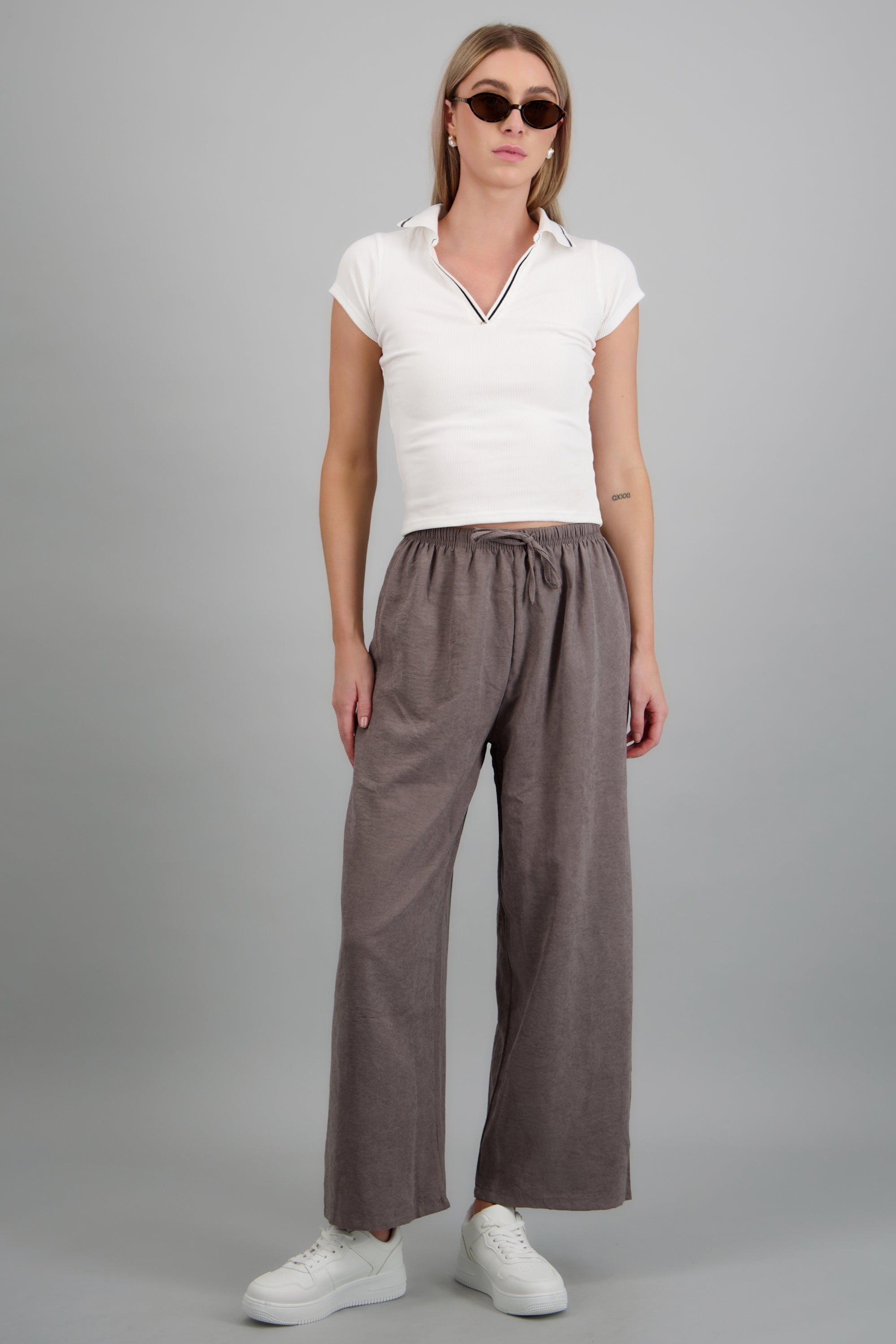 Pantalón liso GRIS