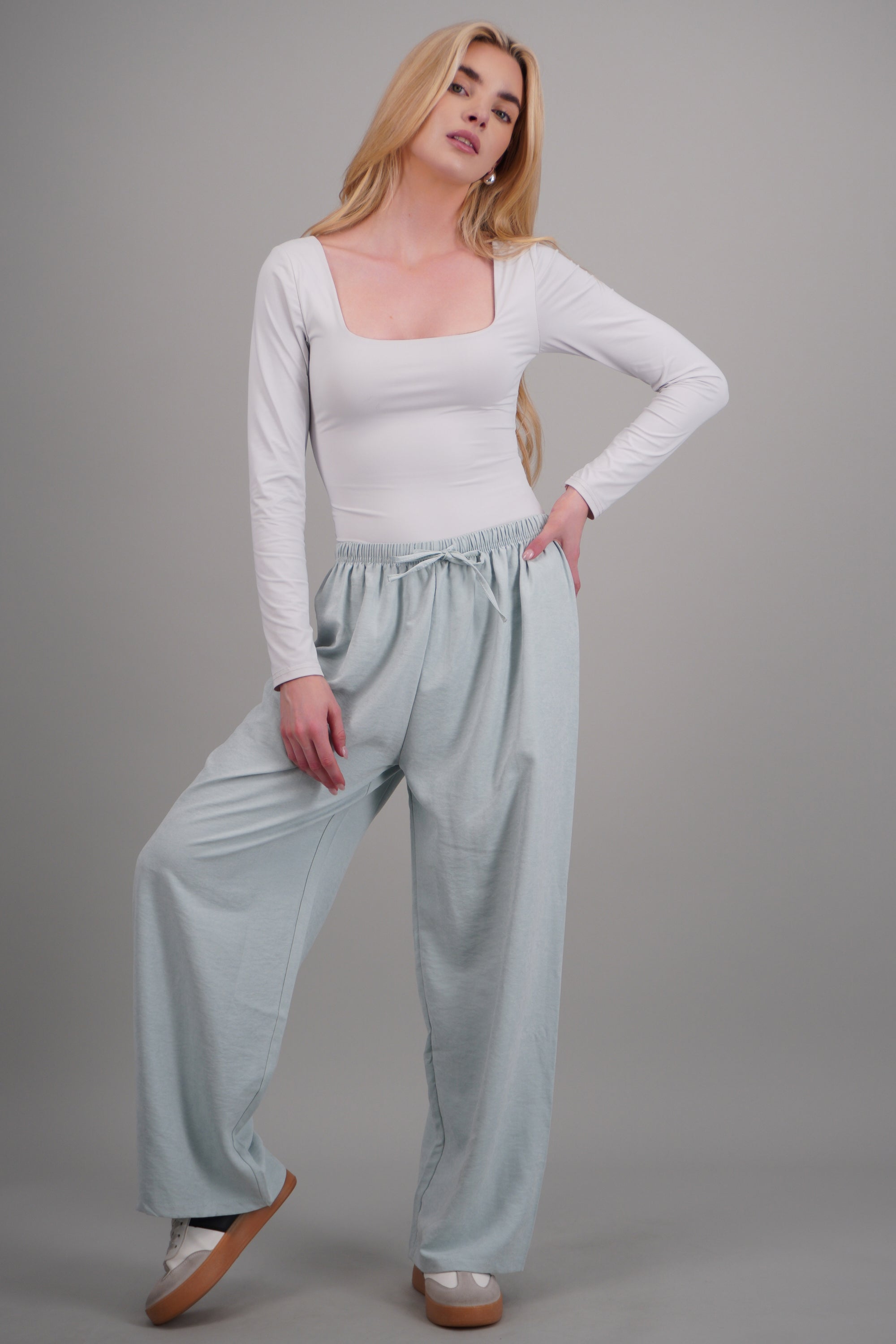 Pantalón liso MENTA