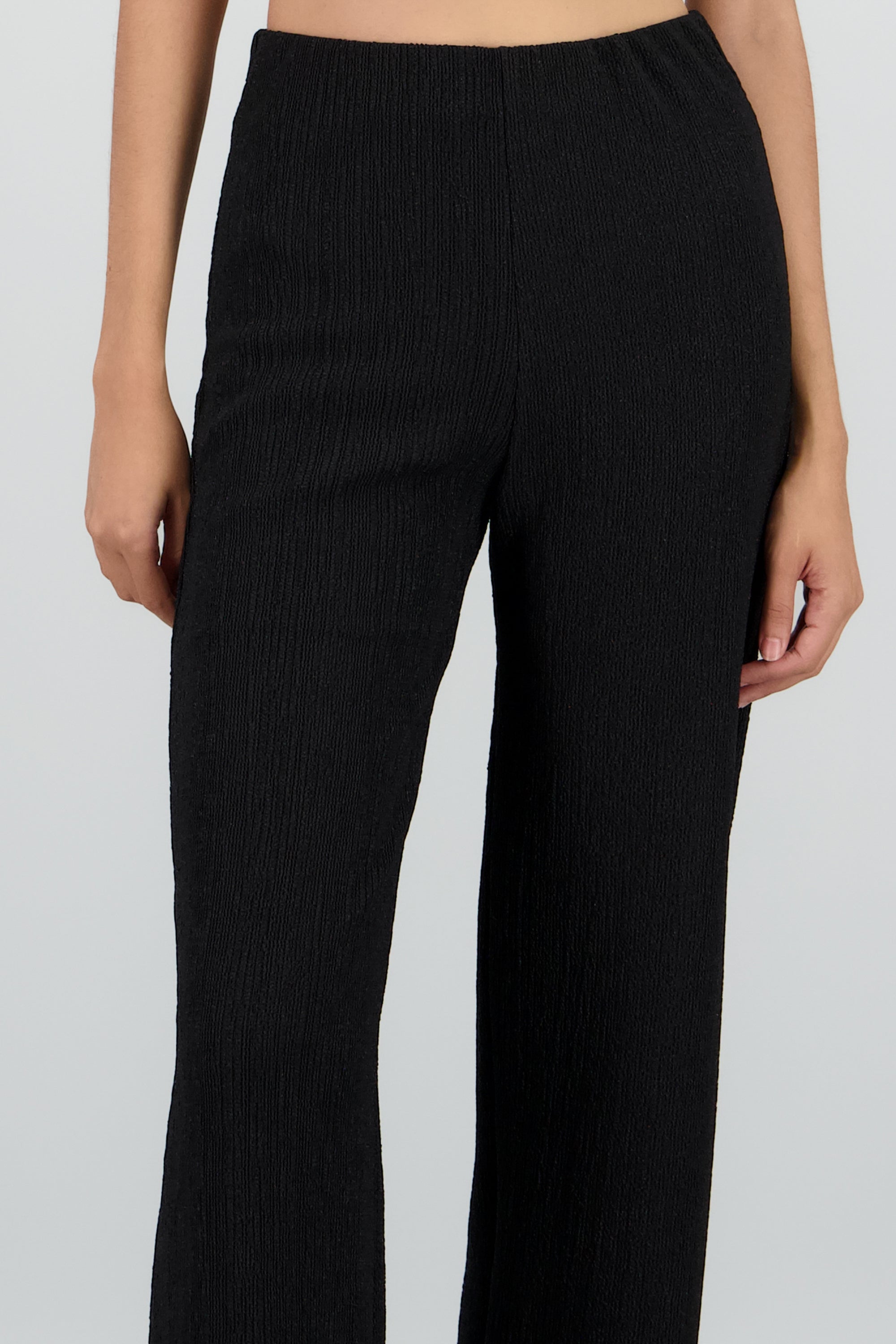 Pantalon fluido textura NEGRO