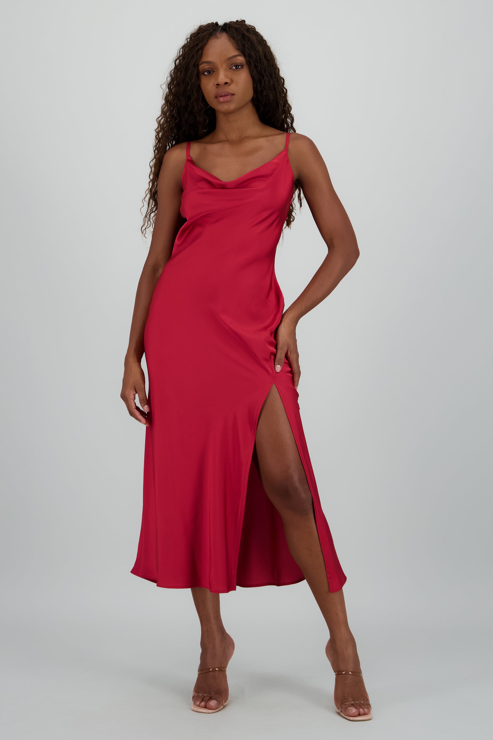 Vestido maxi satin escote columpio VINO