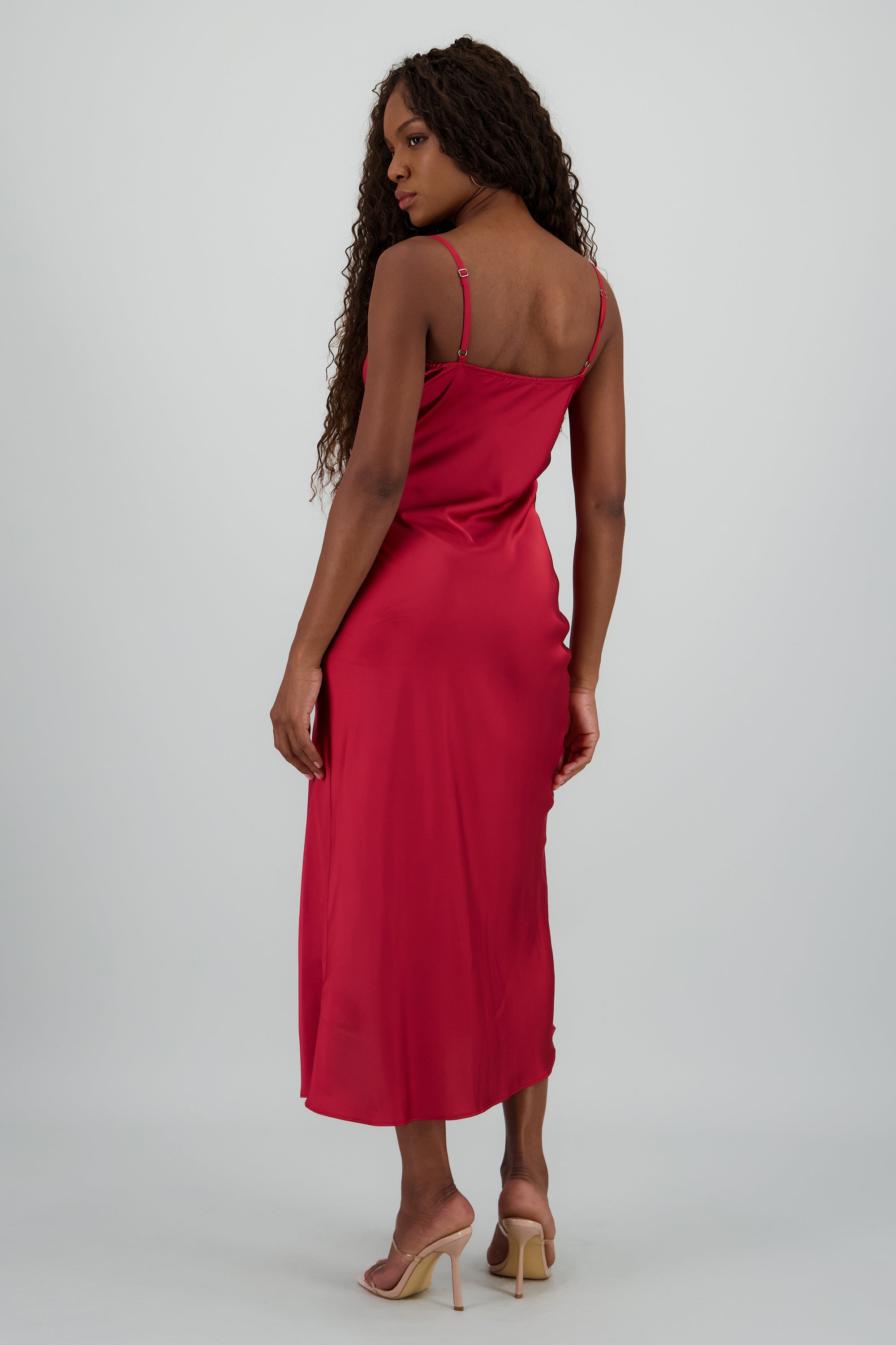 Vestido maxi satin escote columpio VINO