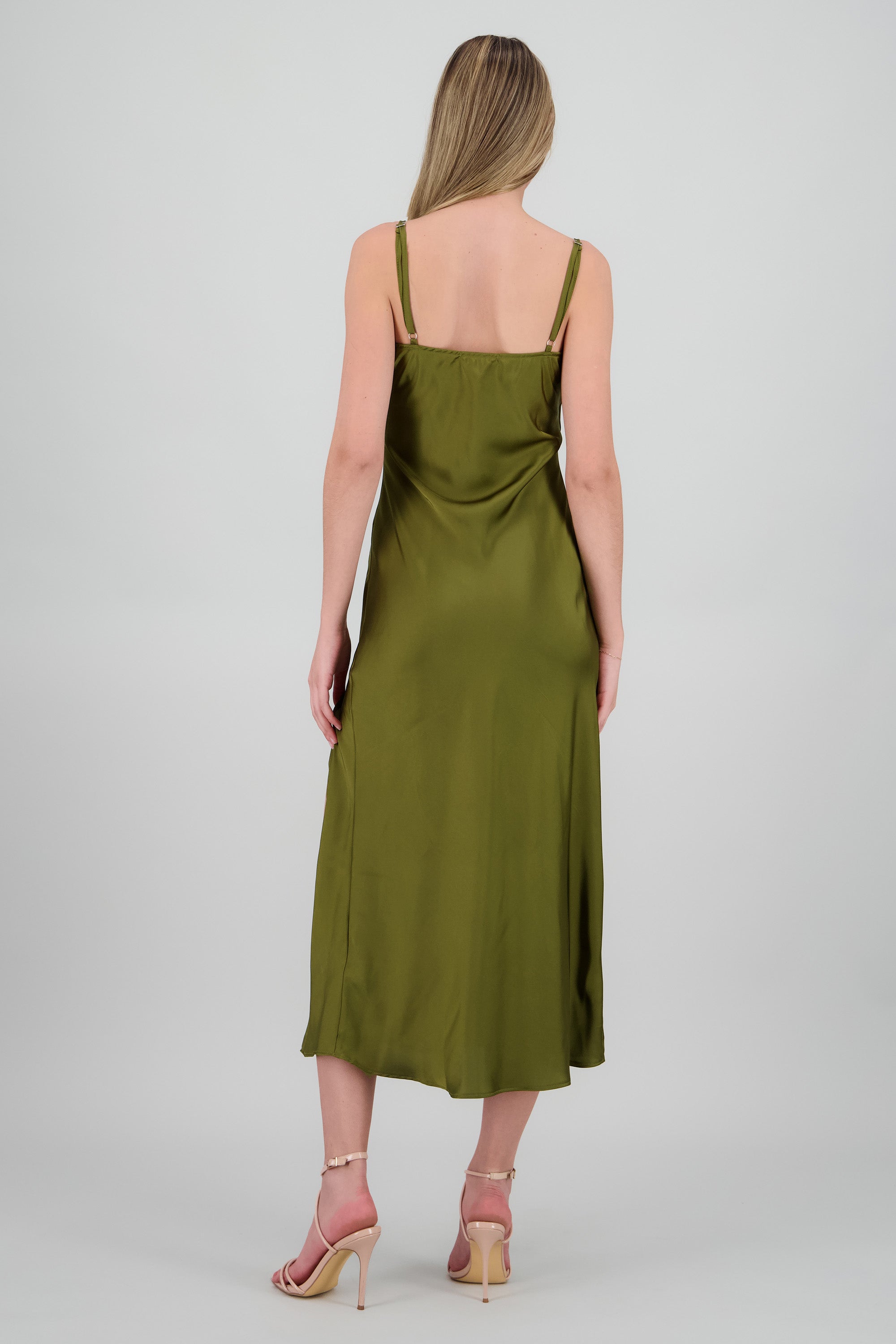 Vestido maxi satin escote columpio OLIVO