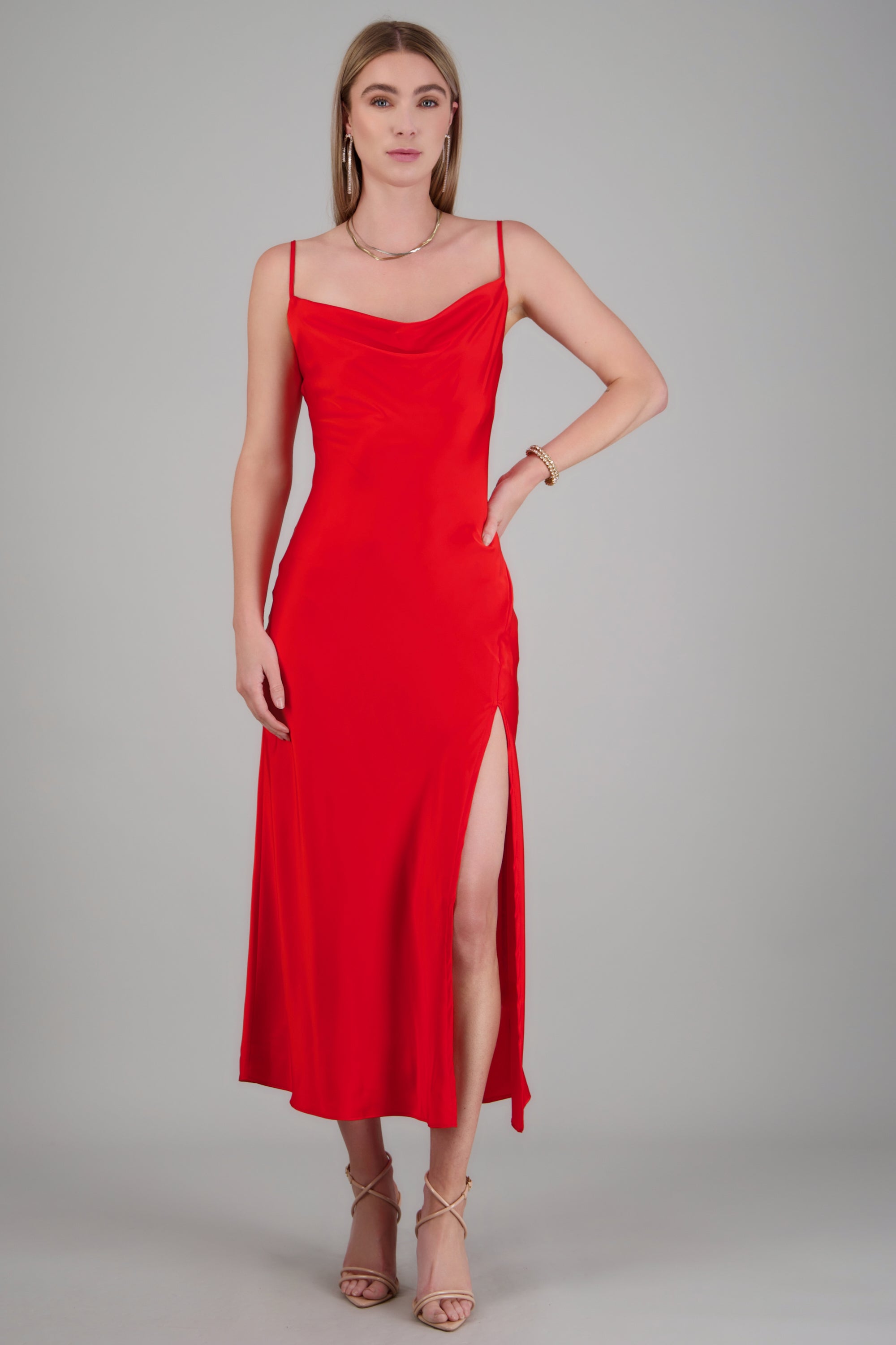 Vestido maxi satin escote columpio ROJO TOMATE