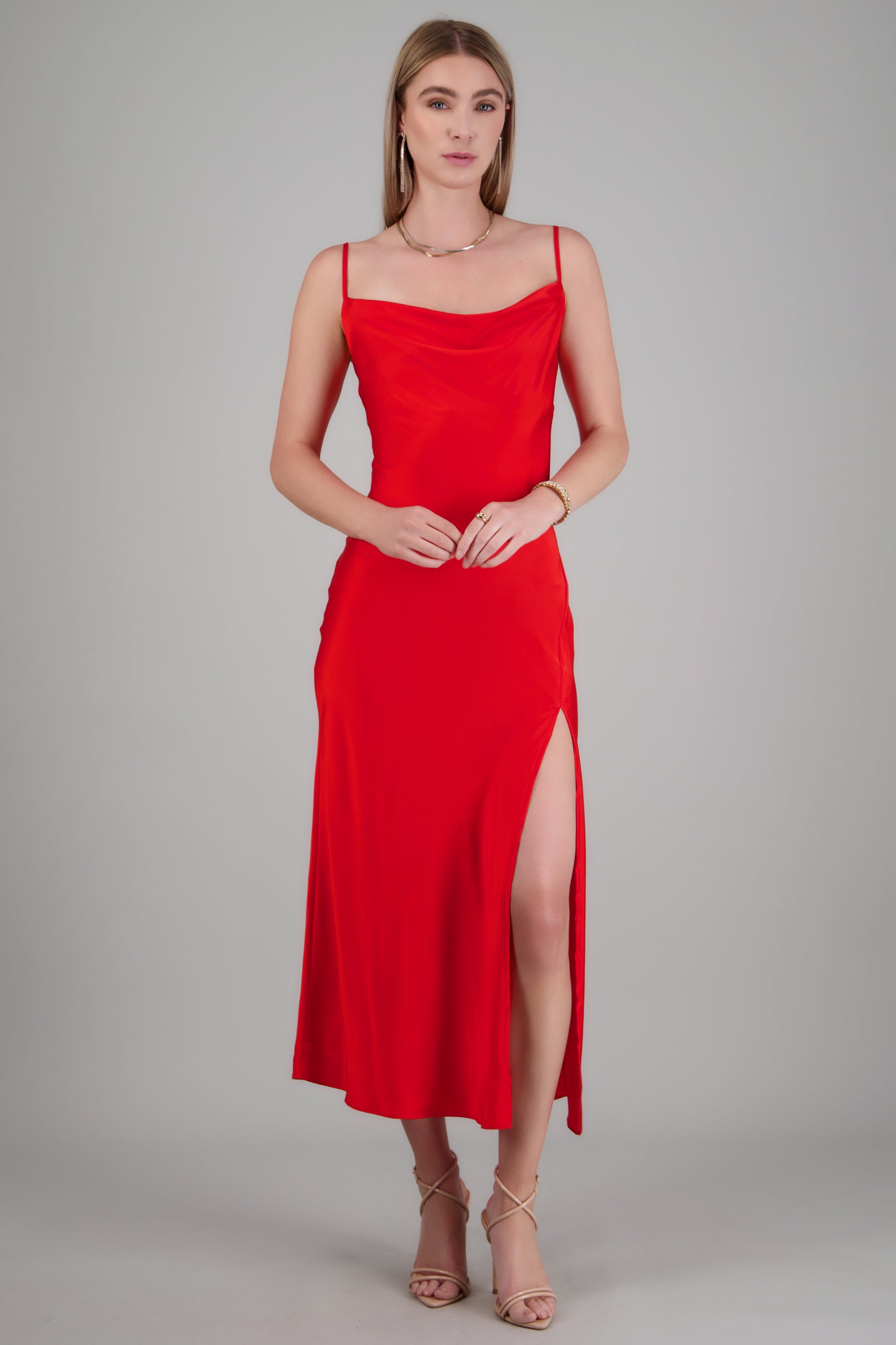 Vestido maxi satin escote columpio ROJO TOMATE