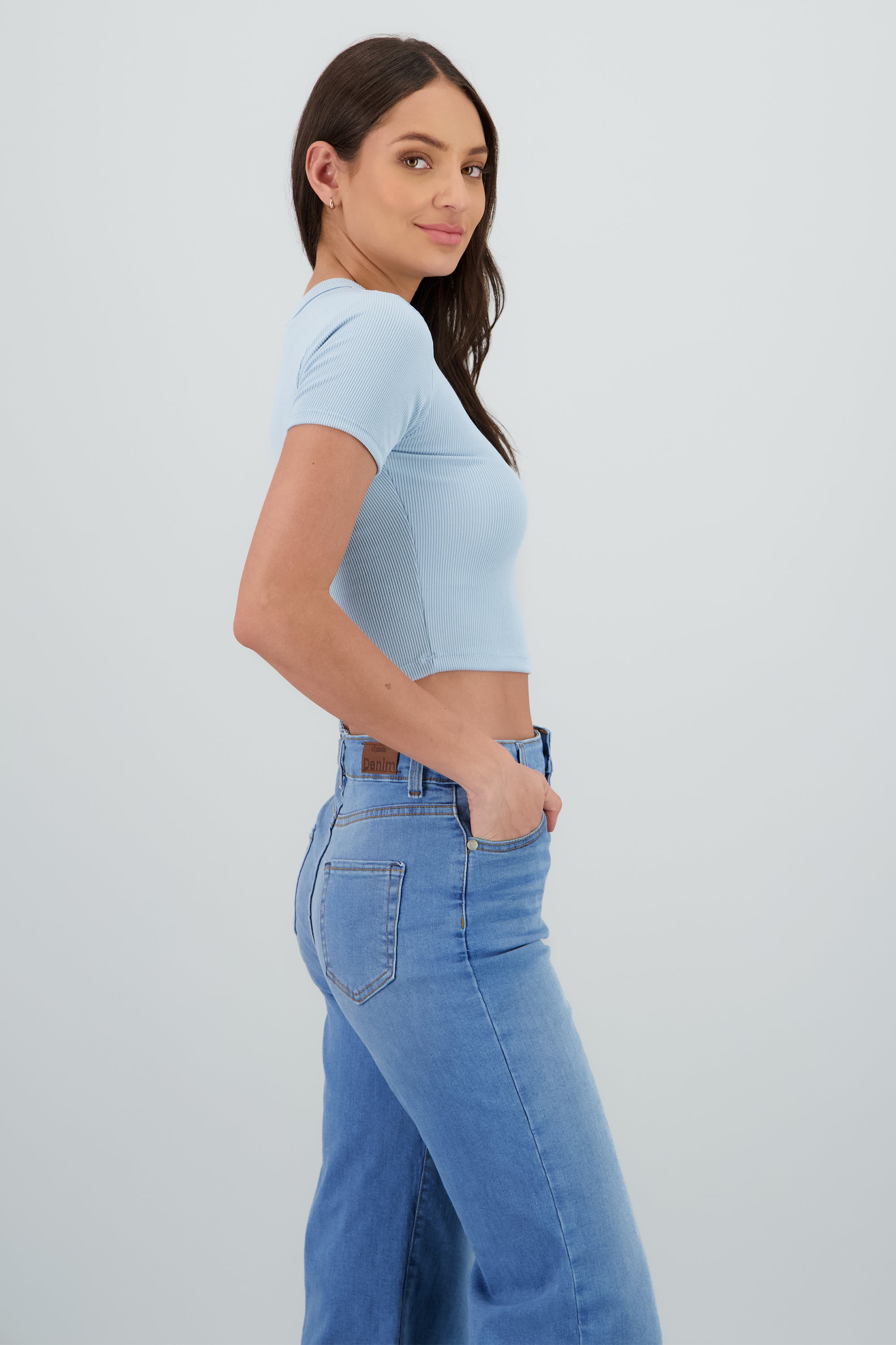 Playera rib estampado rib y flores AZUL PASTEL