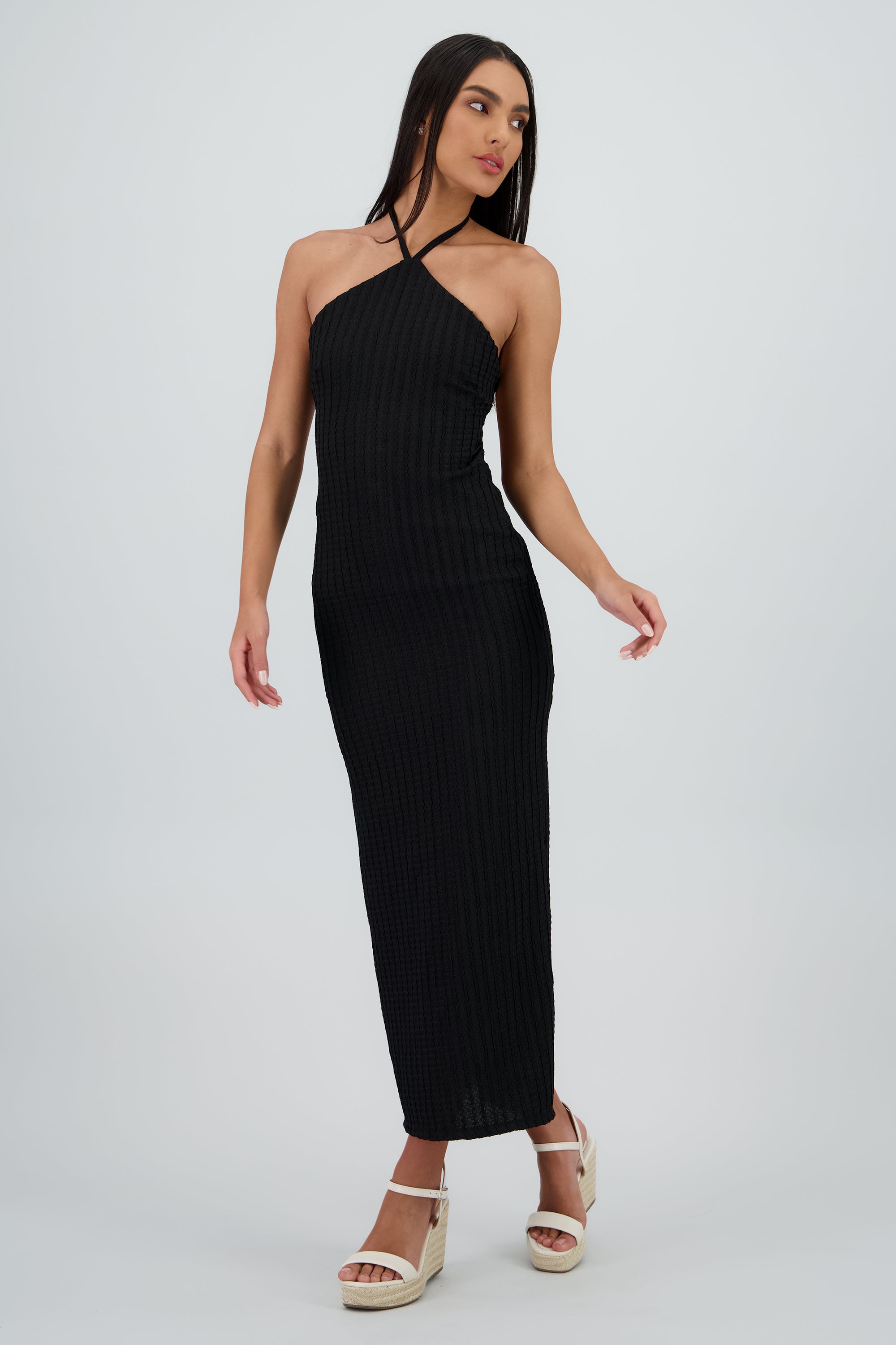 Vestido halter con textura escote espalda NEGRO