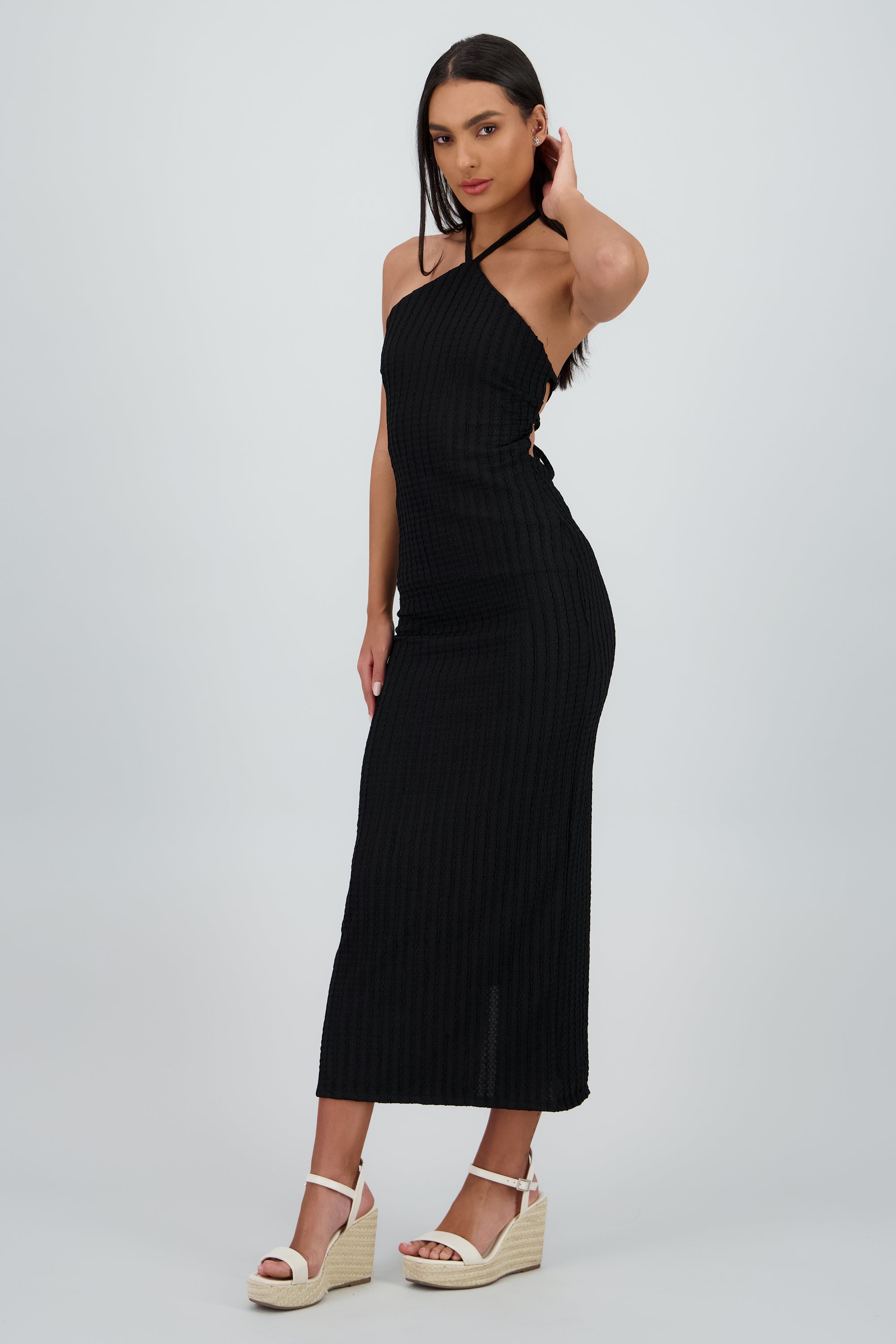 Vestido halter con textura escote espalda NEGRO