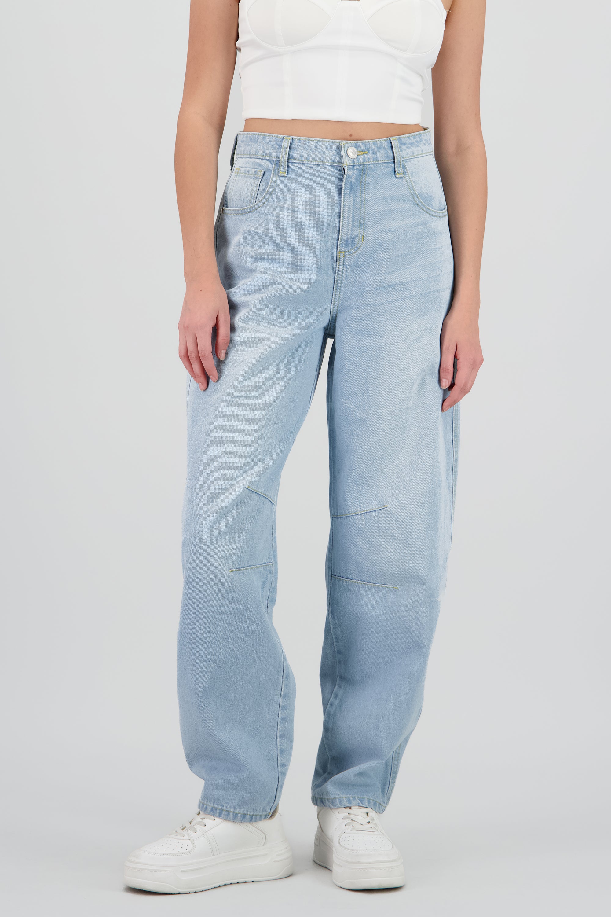 Jeans barrel doble pinza BLEACHED