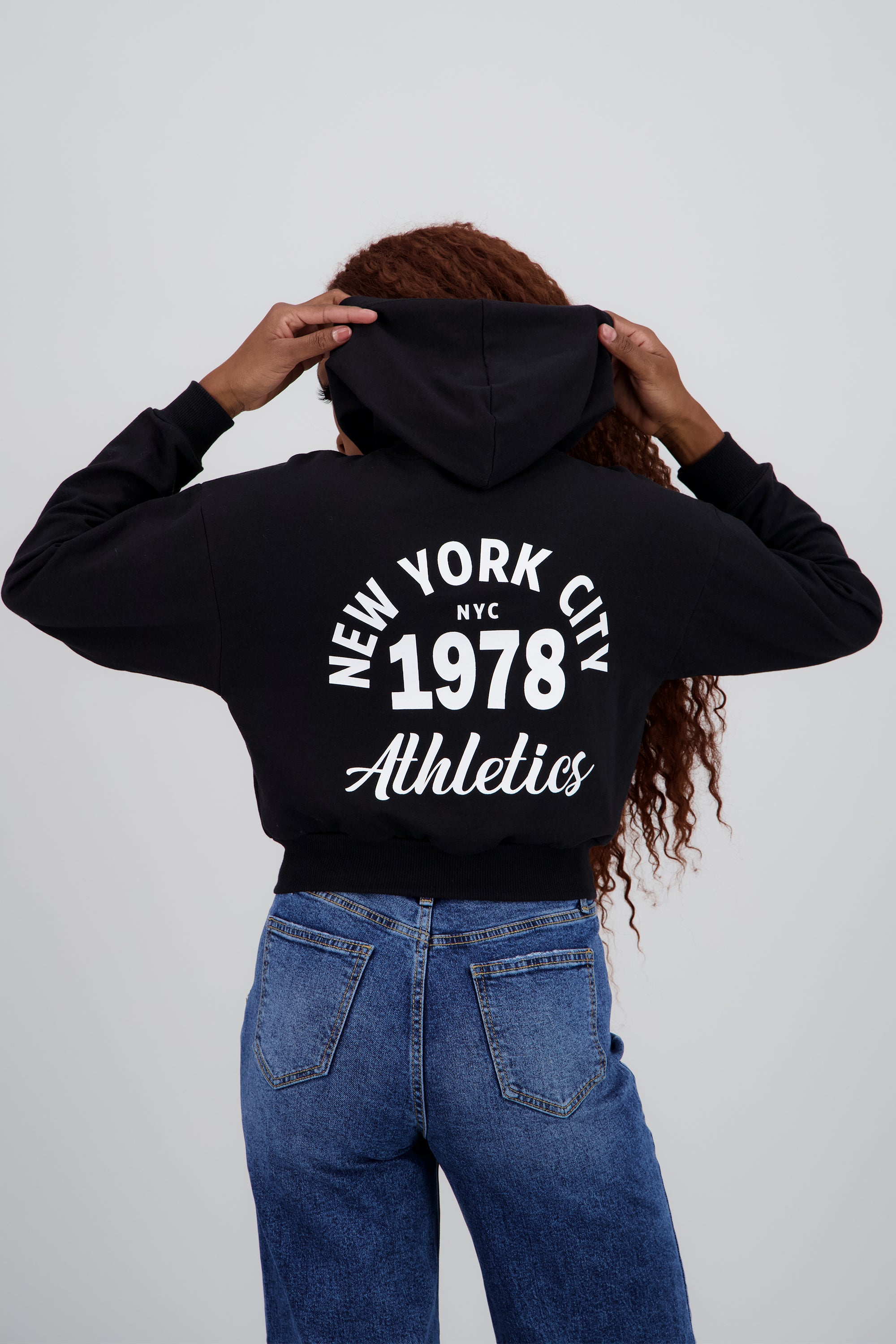 Sudadera crop cierre new york NEGRO