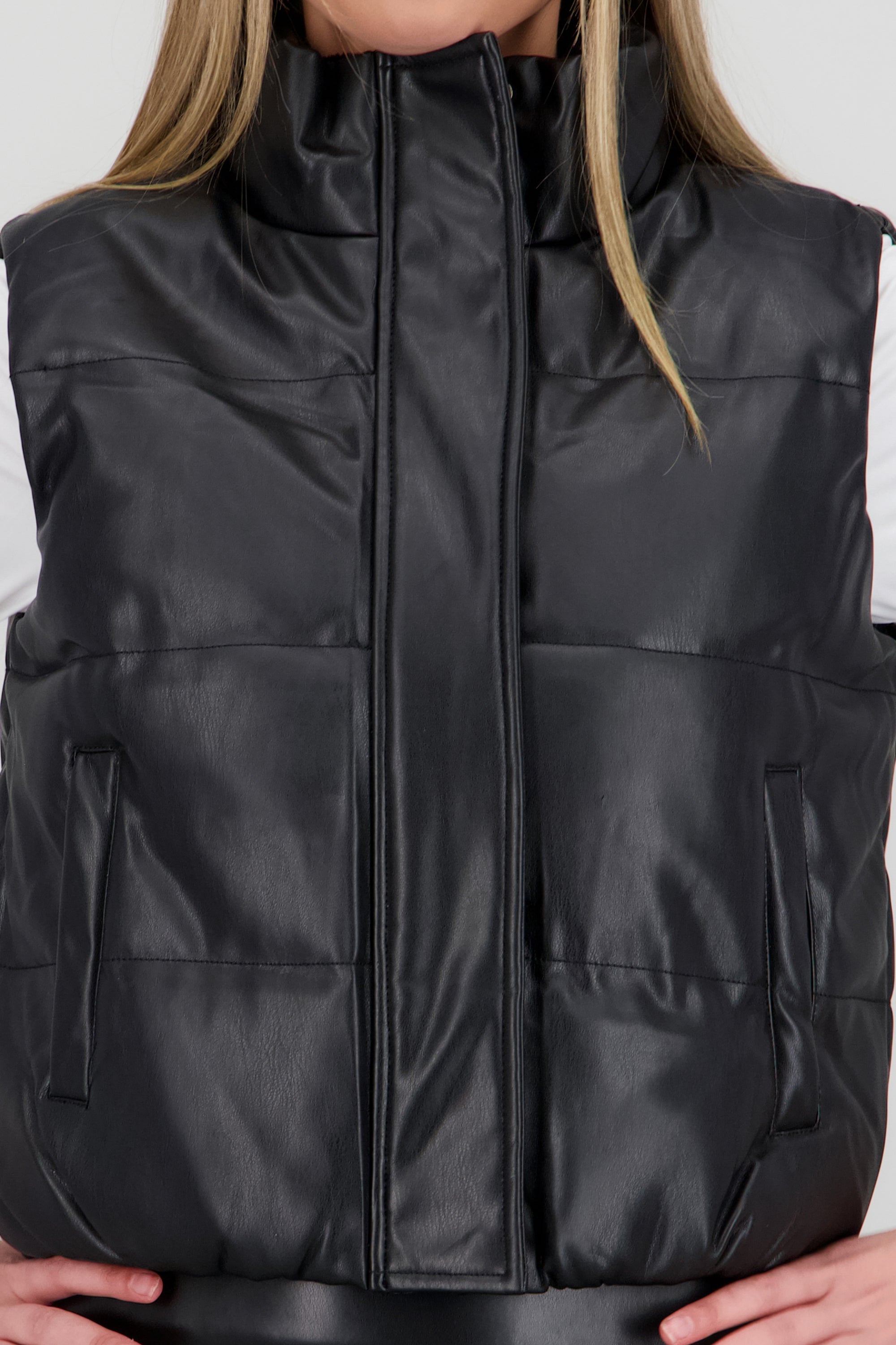 Chaleco puffer con peluche en cuello NEGRO