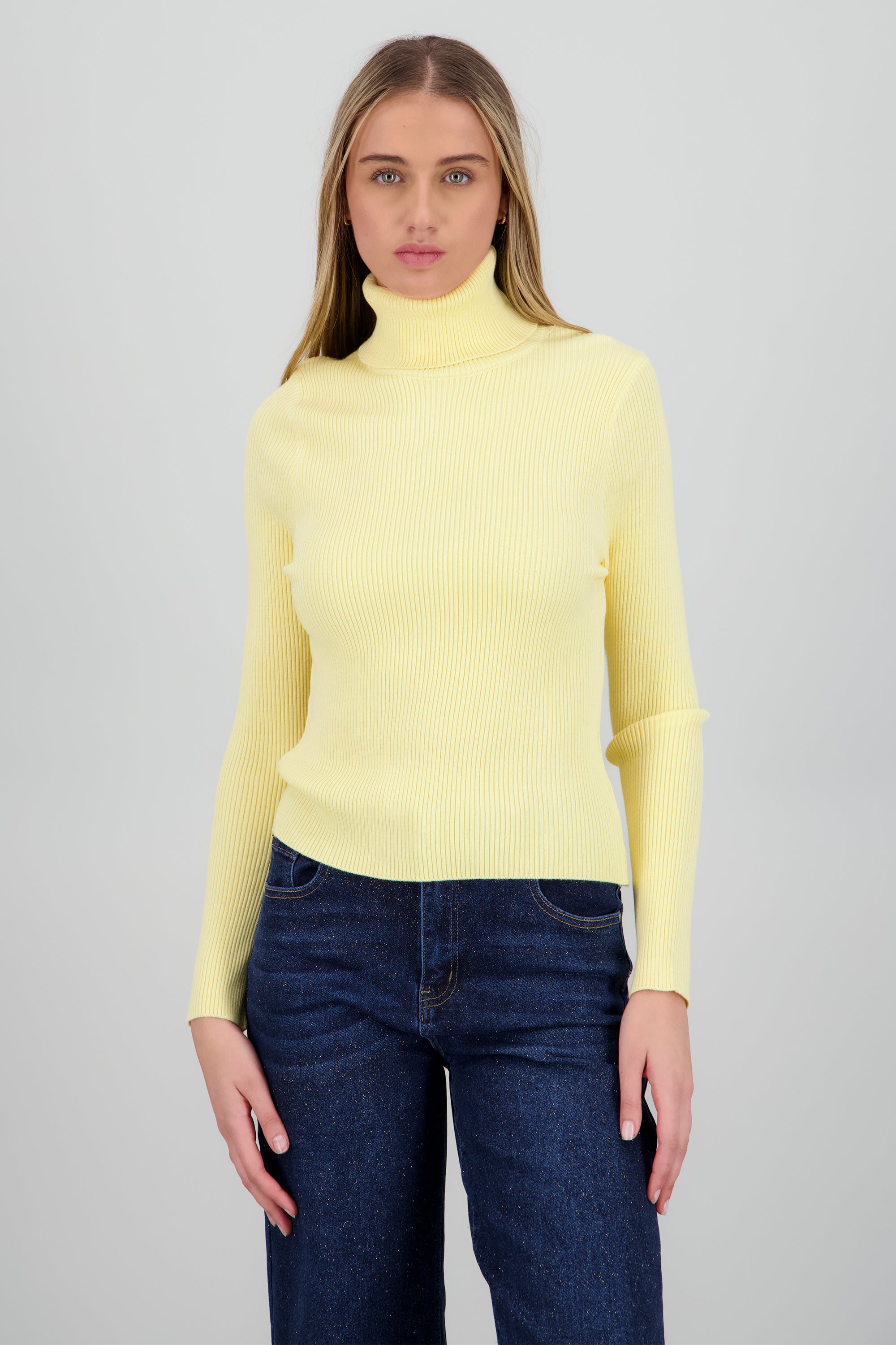 Sueter acanalado con cuello alto AMARILLO