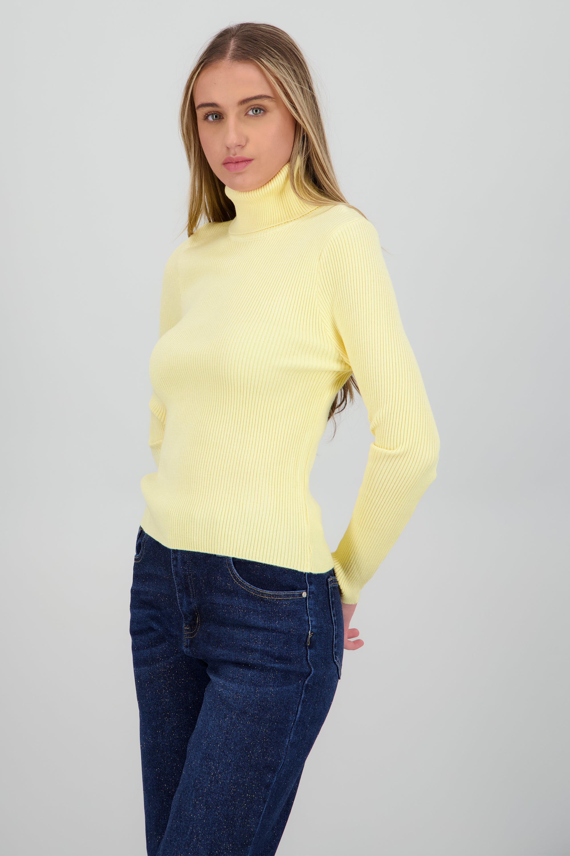 Sueter acanalado con cuello alto AMARILLO