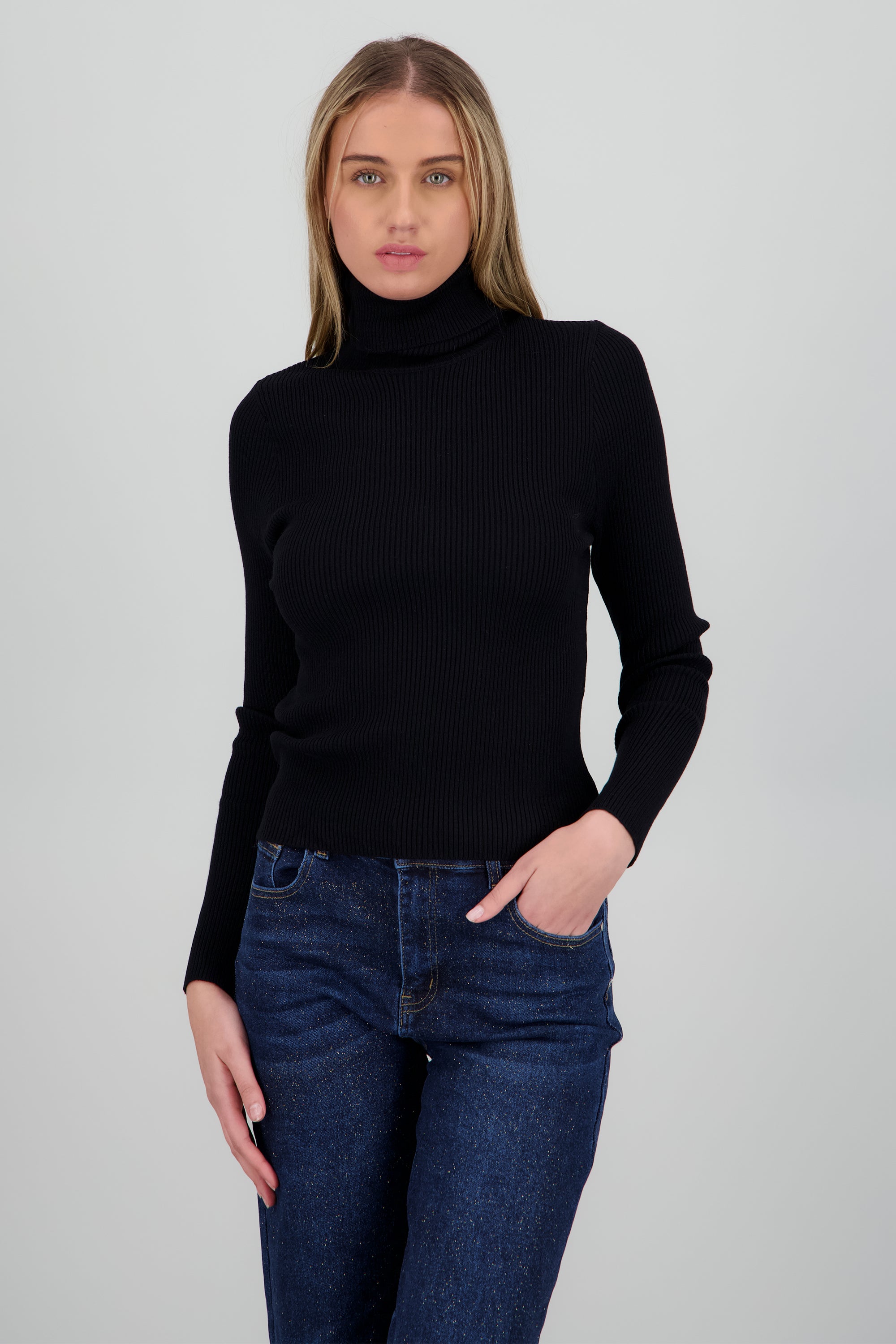 Sueter acanalado con cuello alto NEGRO