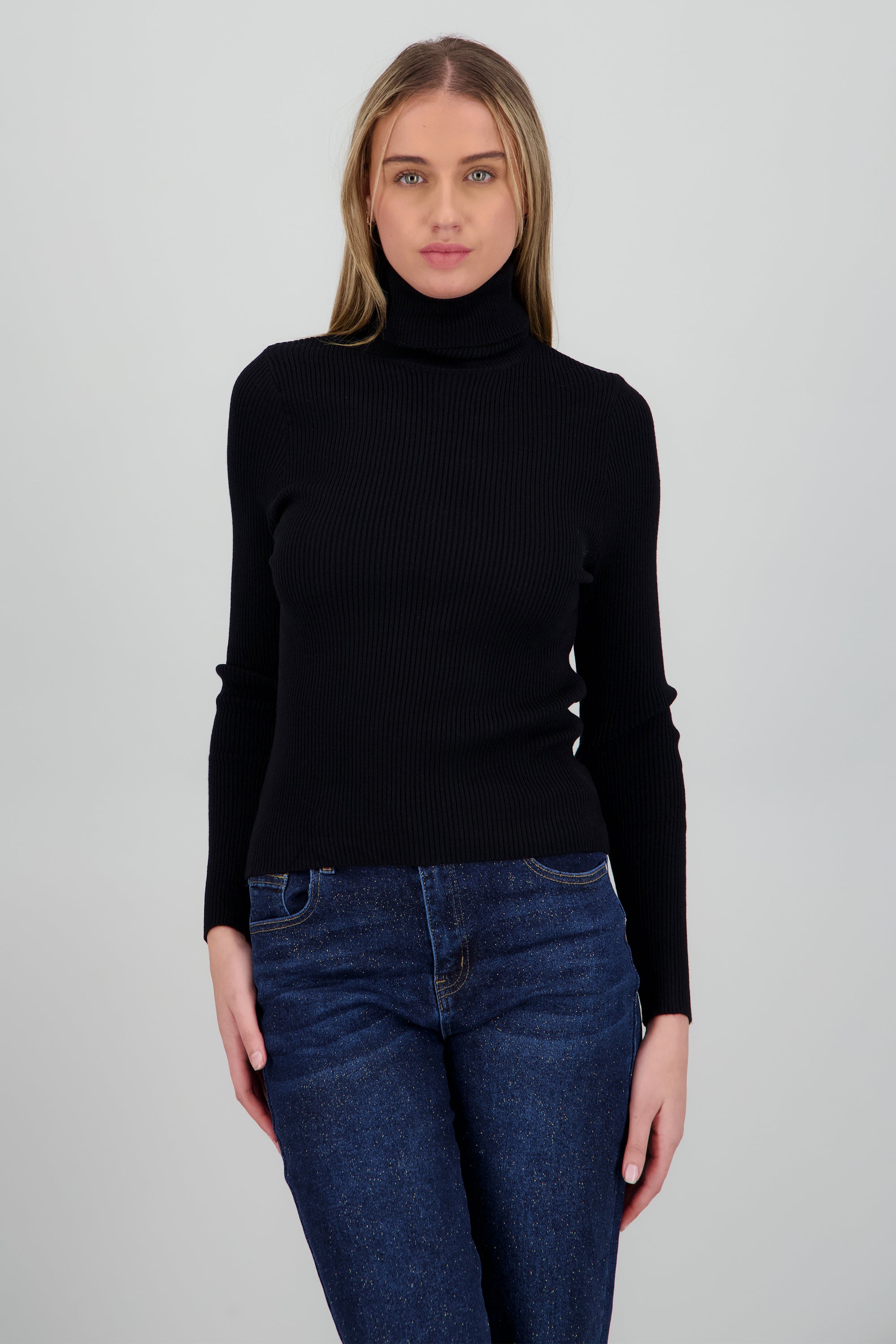 Sueter acanalado con cuello alto NEGRO