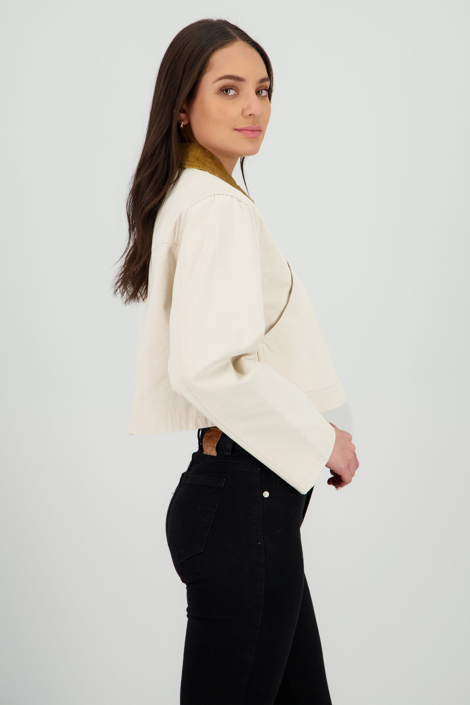 Chamarra corp cuello pana BEIGE