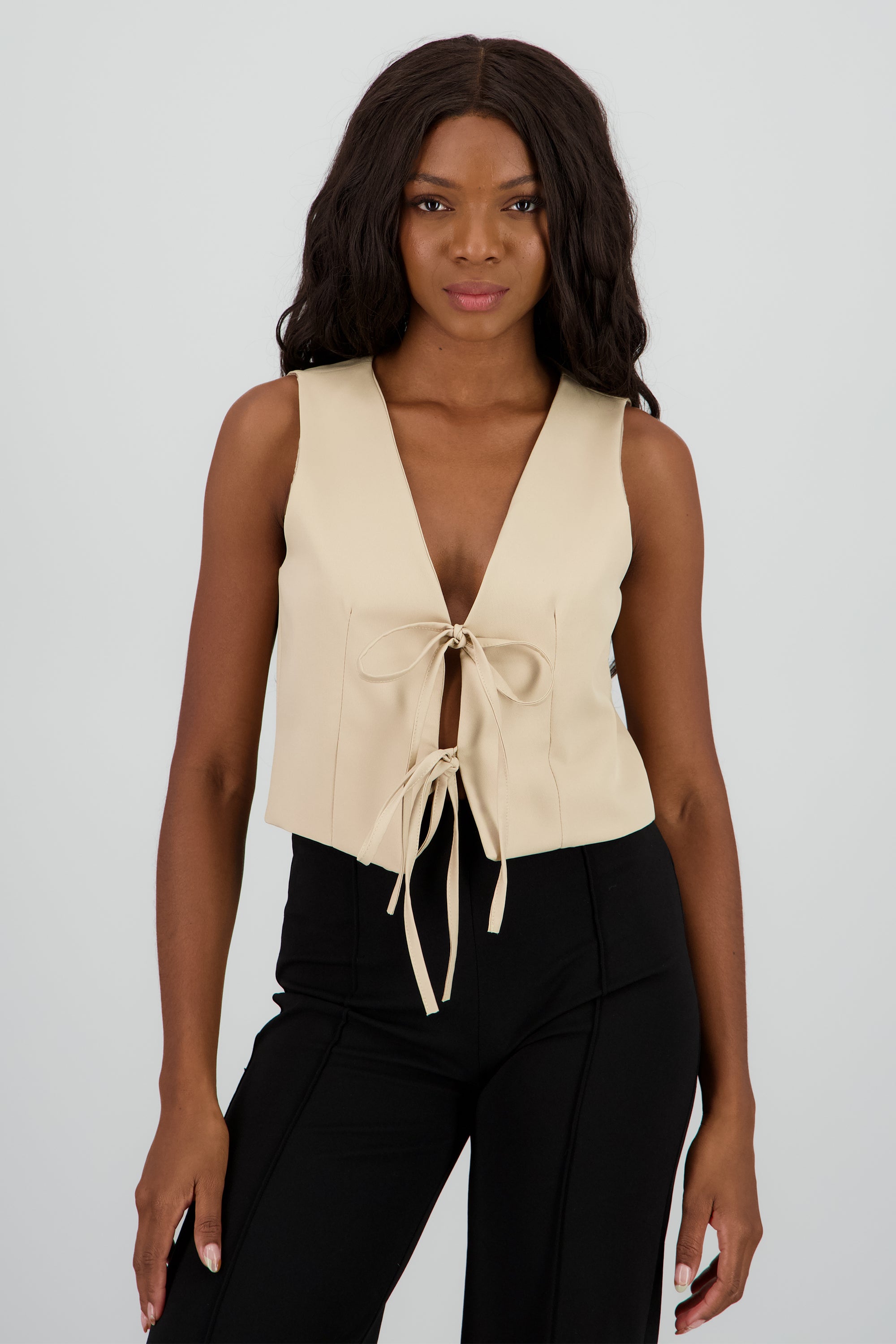 Chaleco crop detalle lazos BEIGE