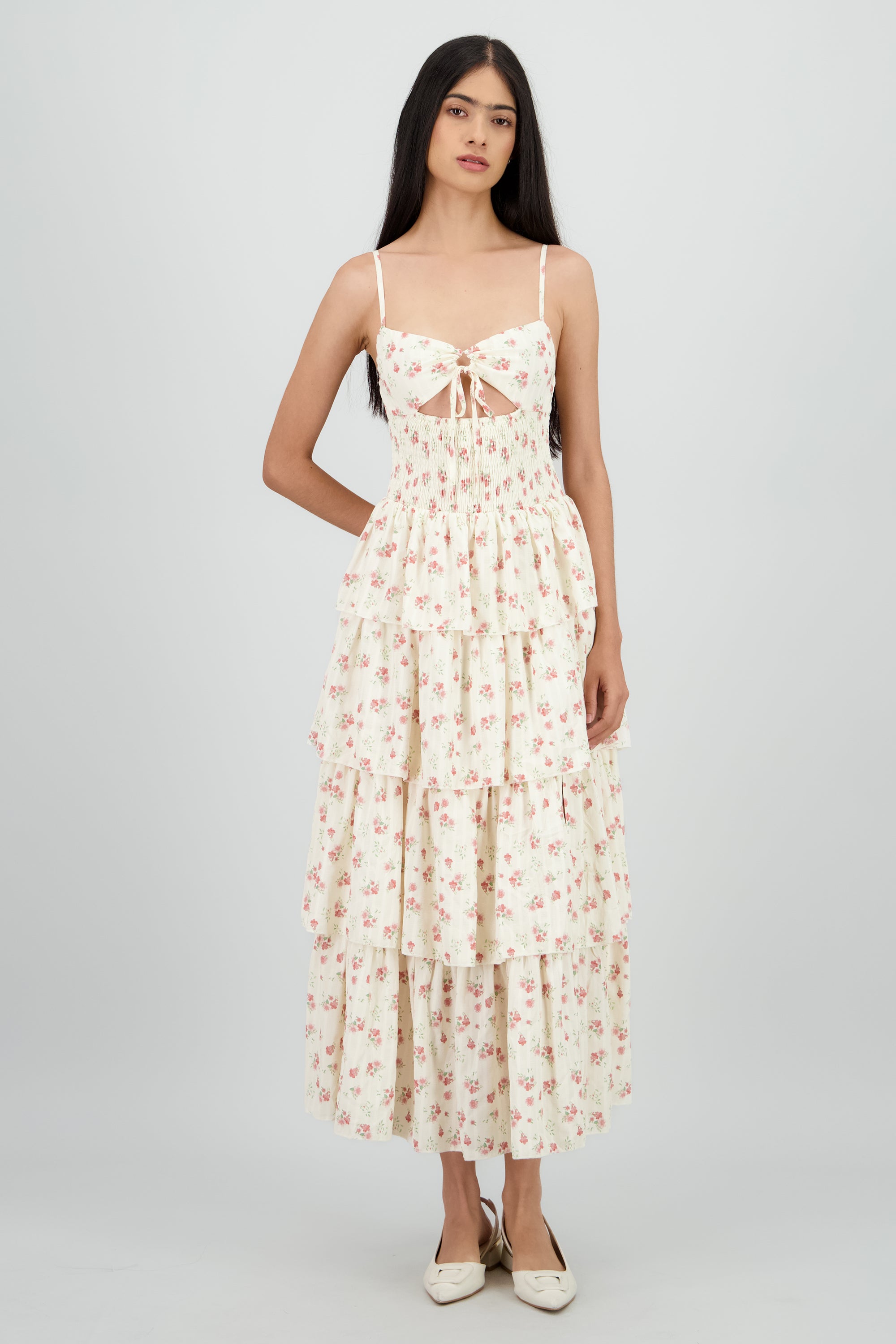 Vestido con cut out y detalle de smock con flores ROSA COMBO