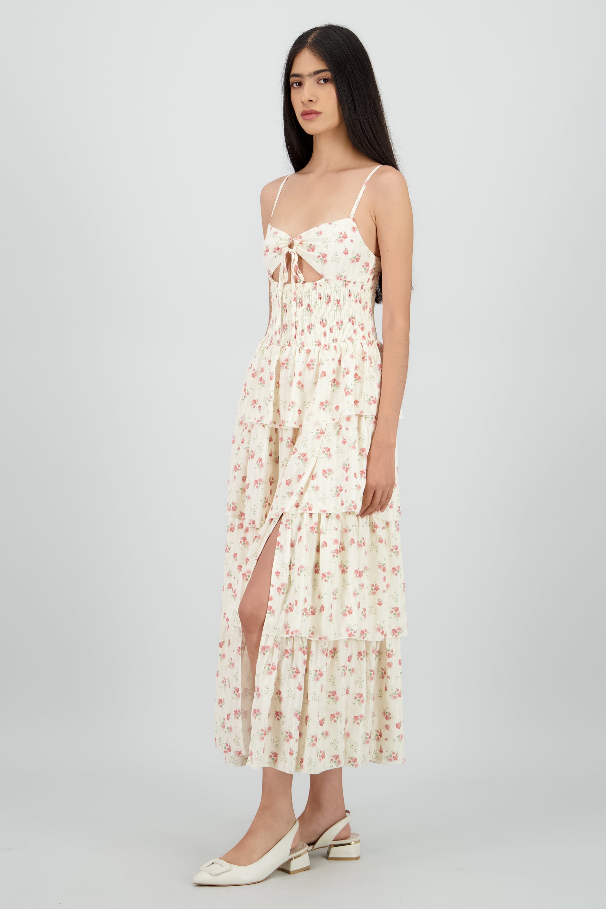 Vestido con cut out y detalle de smock con flores ROSA COMBO