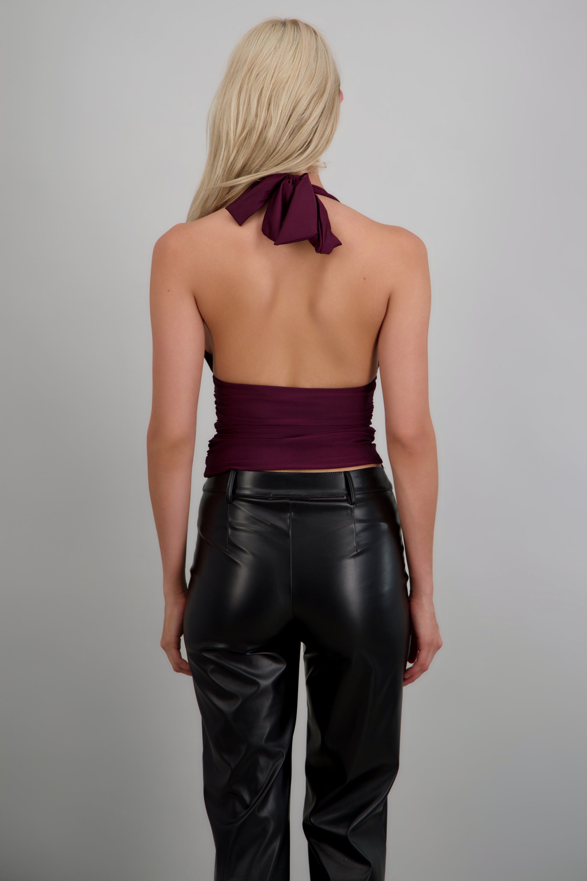 Top halter detalle pliegues UVA