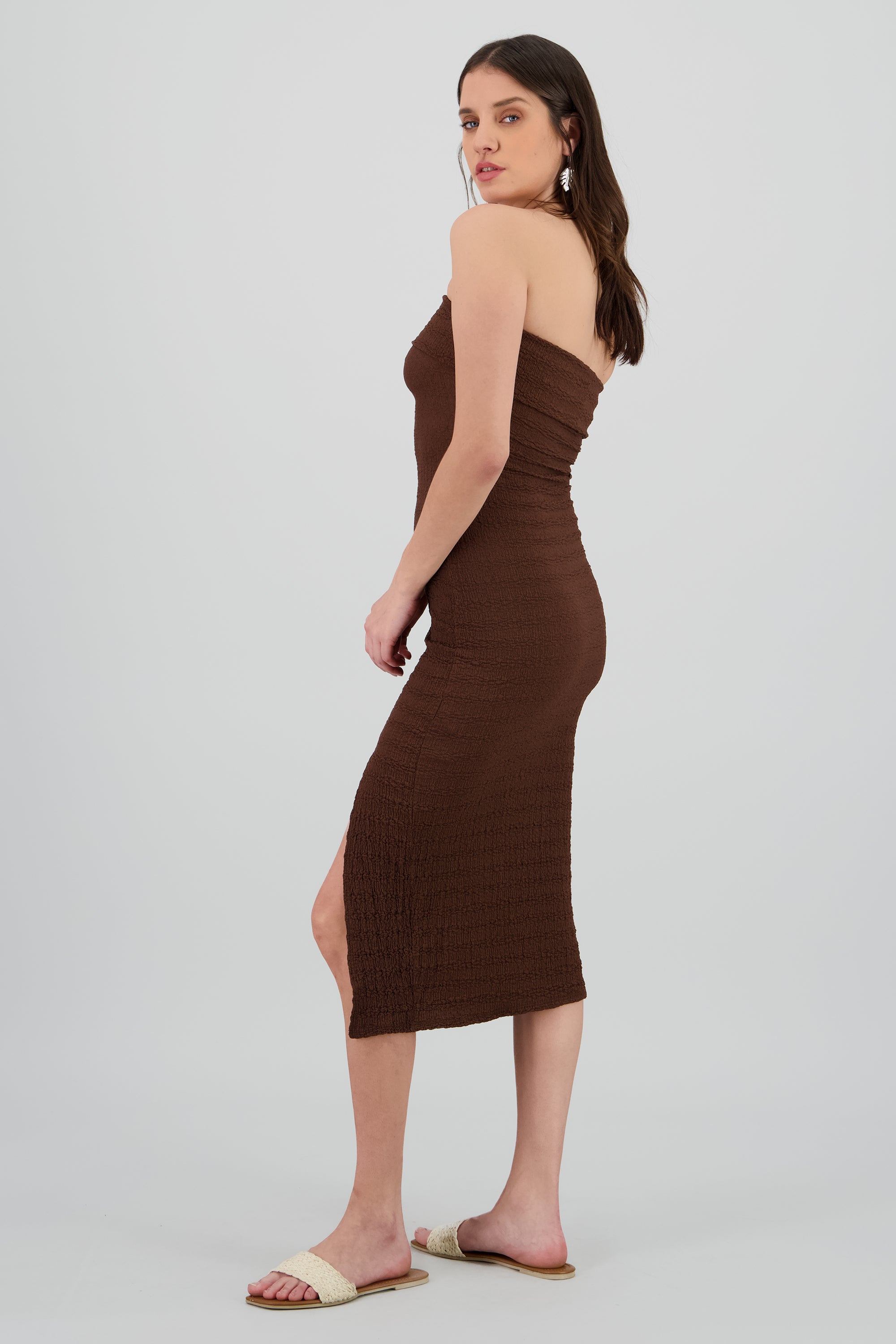 Vestido strapless doble de textura CHOCOLATE
