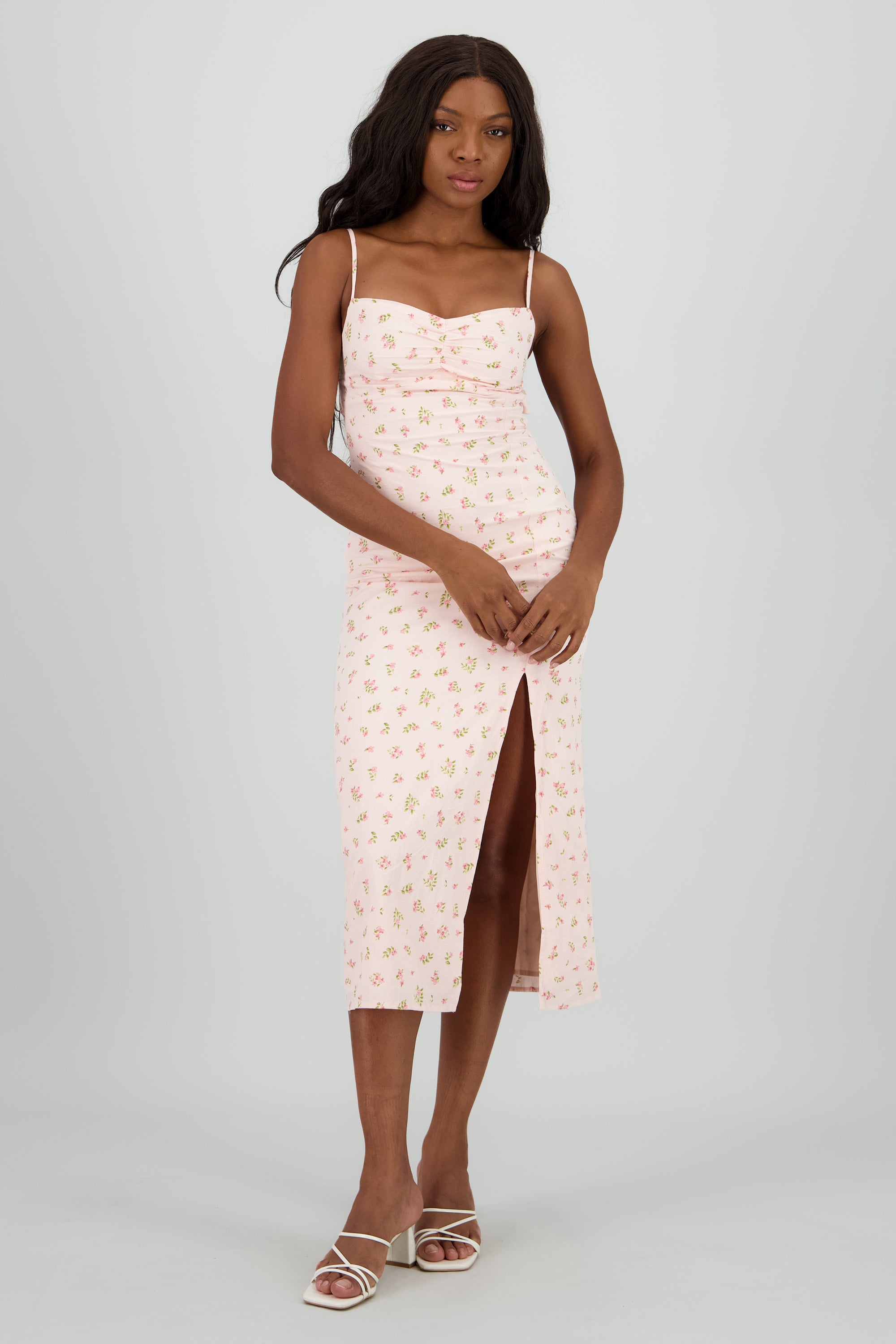 Vestido con detalle y estampado de flores ROSA COMBO