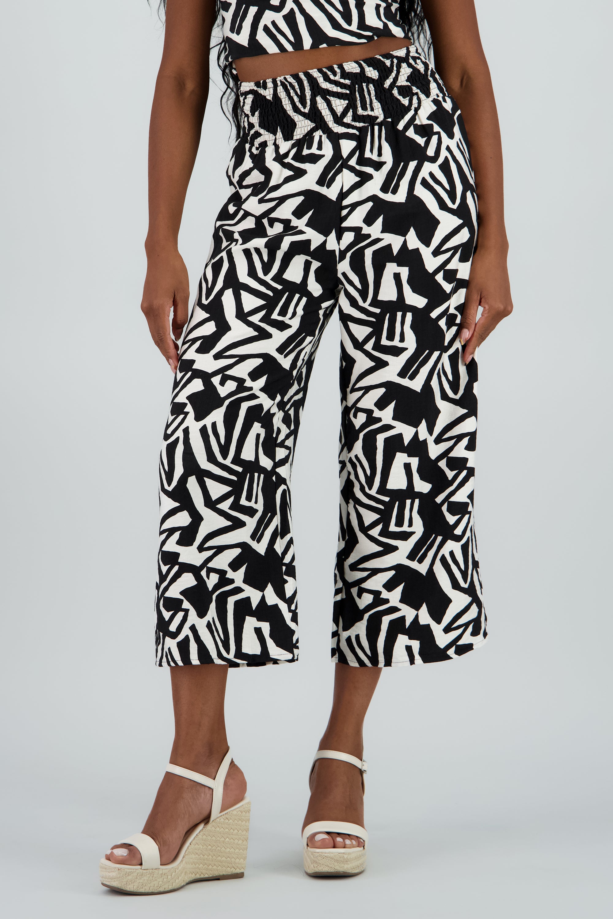 Pantalones estampados con resorte wide leg NEGRO COMBO