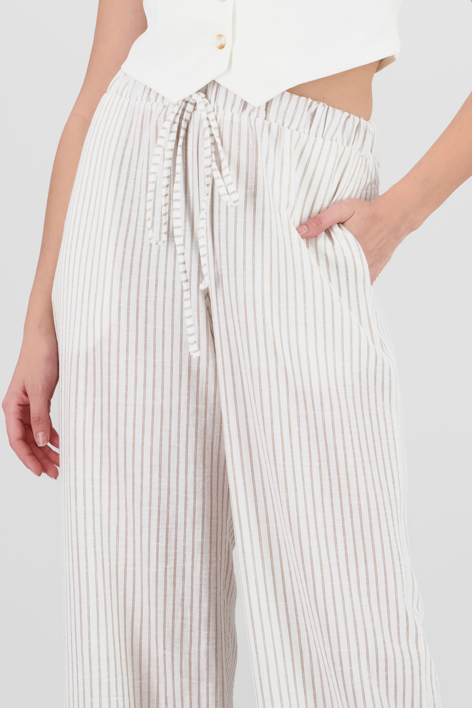 Pantalon ligero detalle rayas HUESO COMBO
