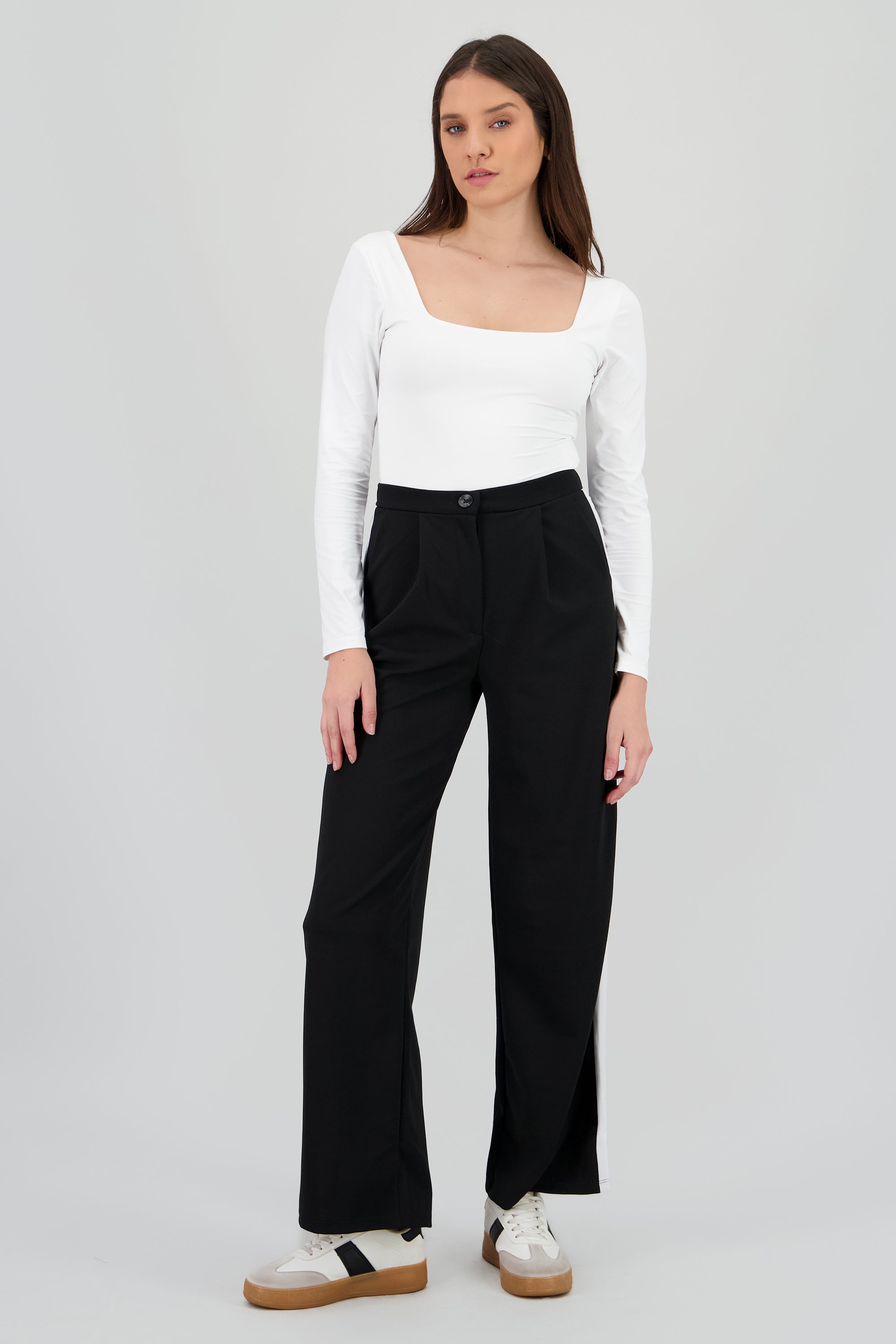 Pantalones con detalle de rayas al costado NEGRO COMBO