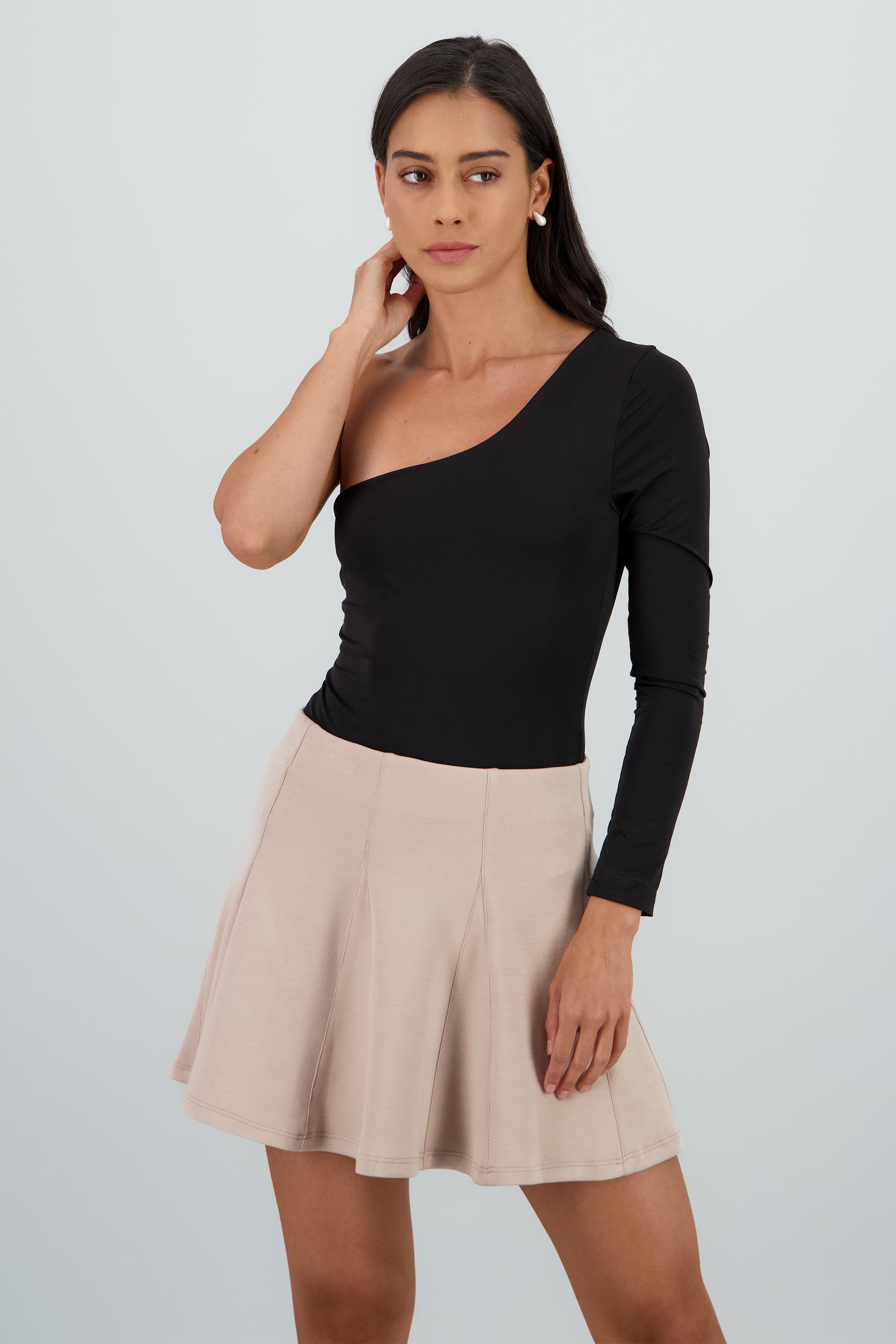 Body asimetrico manga larga NEGRO
