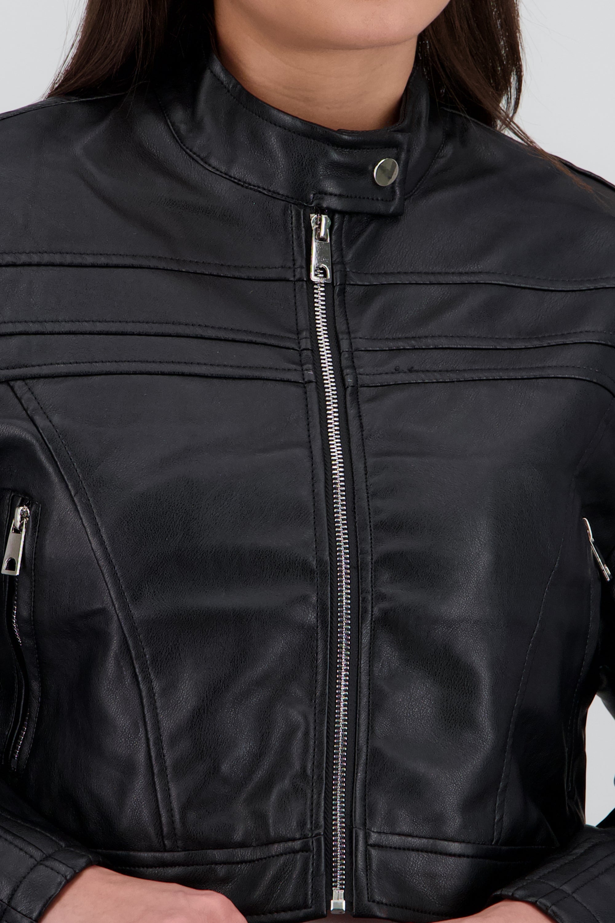 Biker con paneles NEGRO