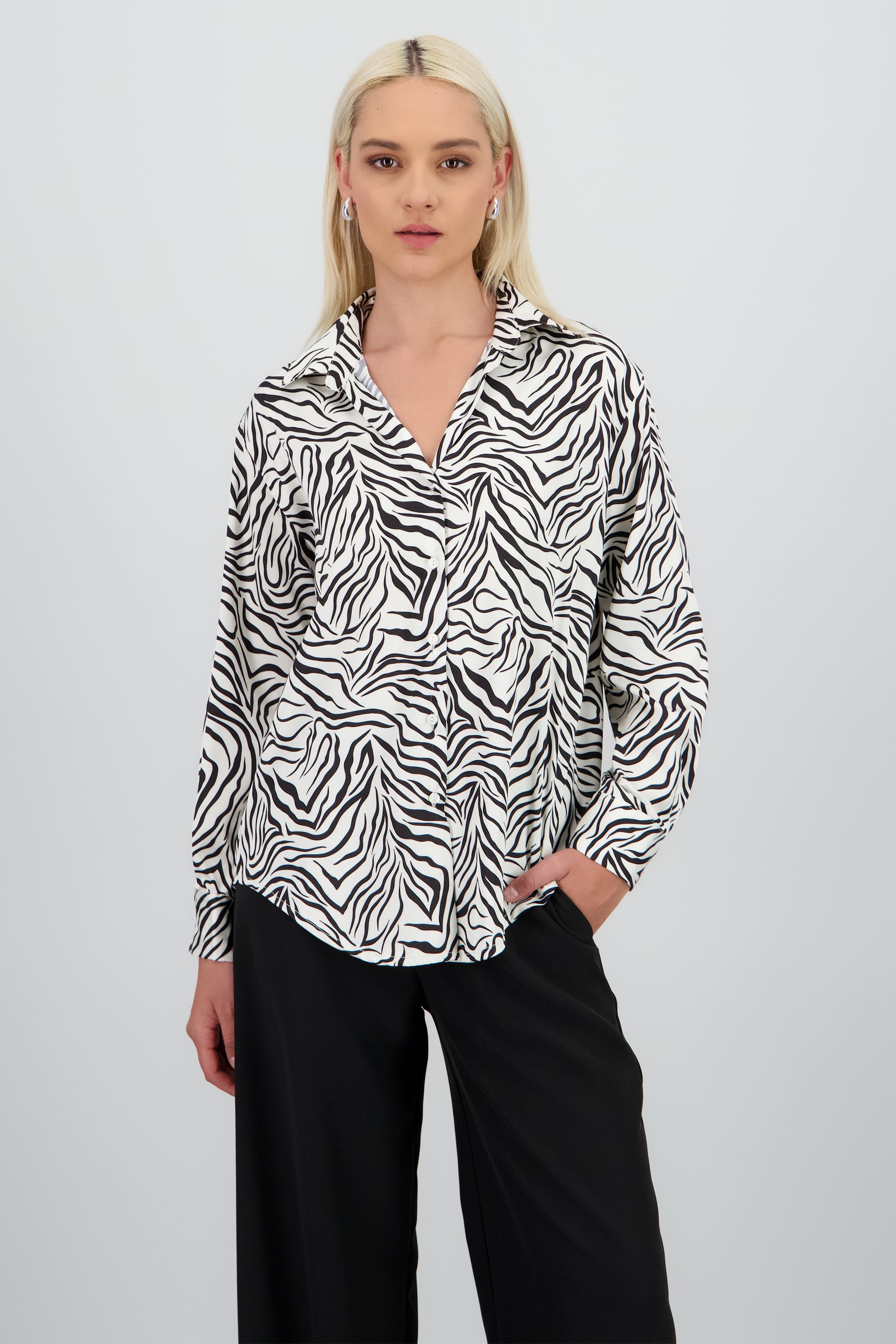 Camisa fluida animal print HUESO COMBO