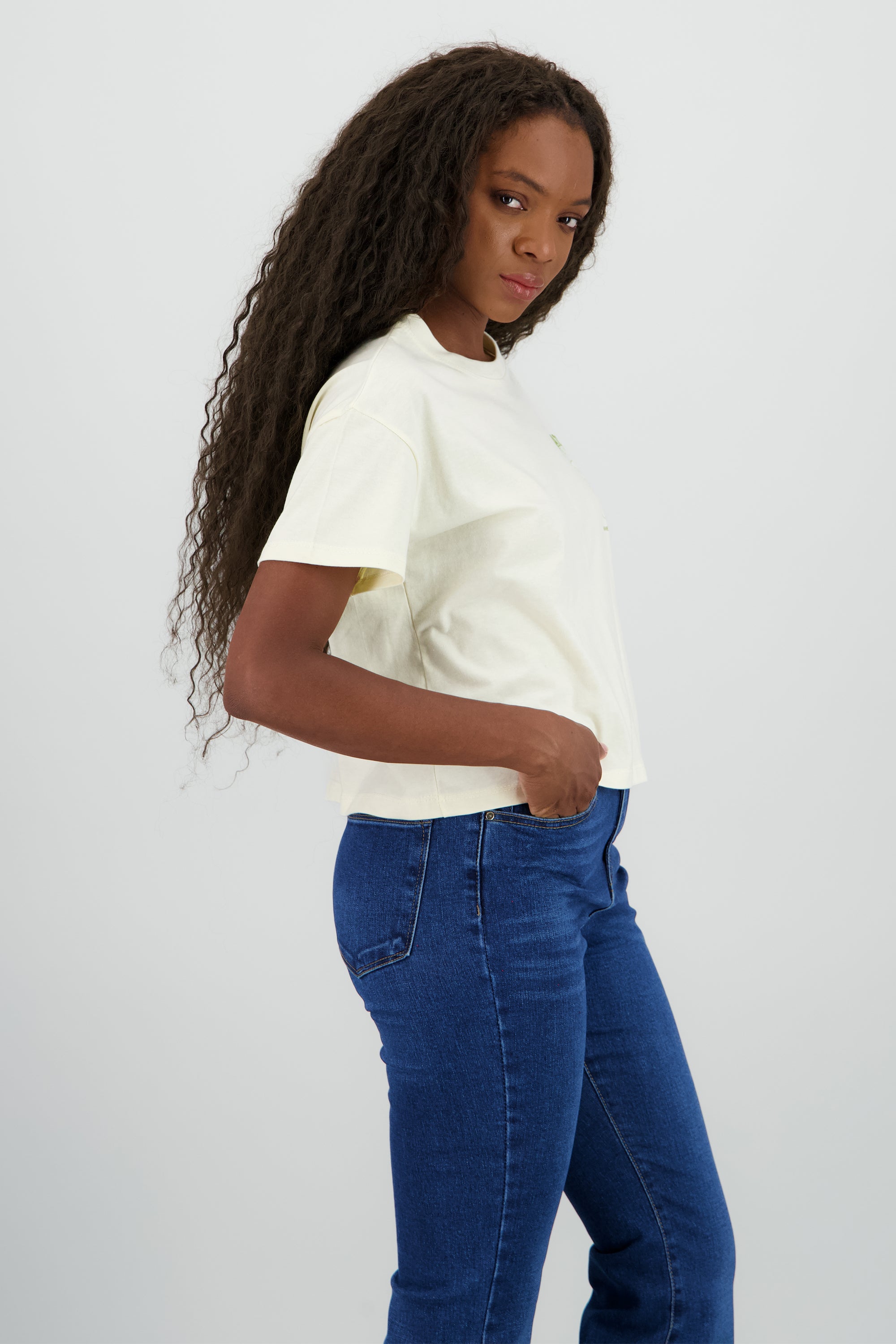 Playera boxy estampado matcha BEIGE