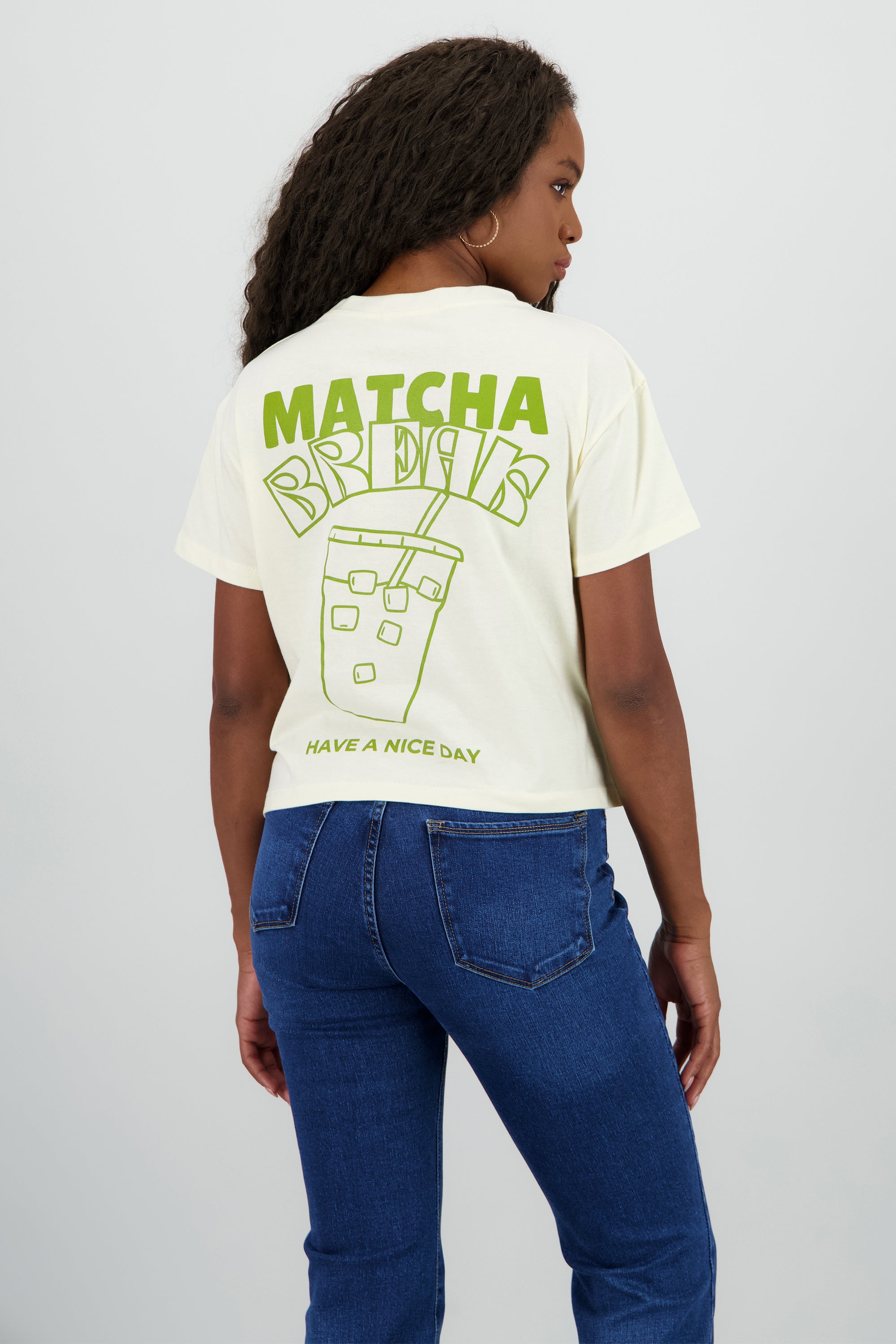 Playera boxy estampado matcha BEIGE