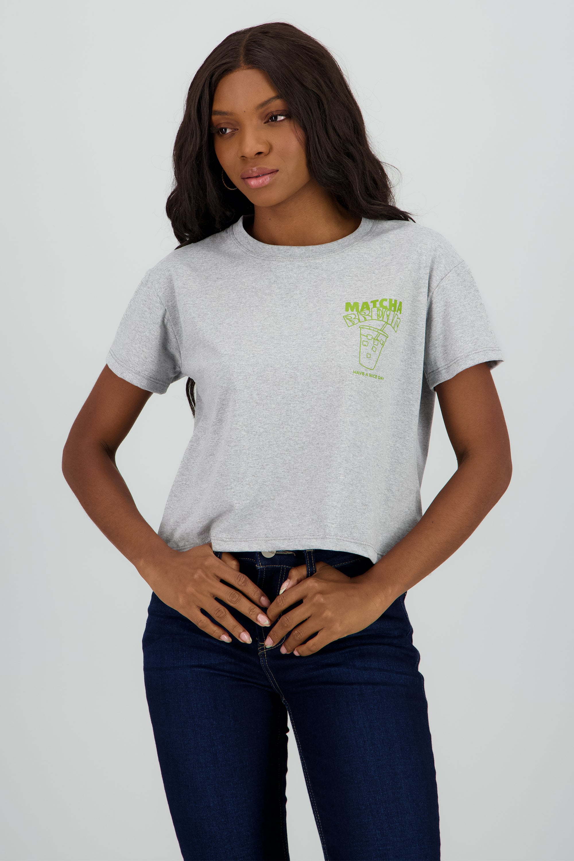 Playera boxy estampado matcha GRIS