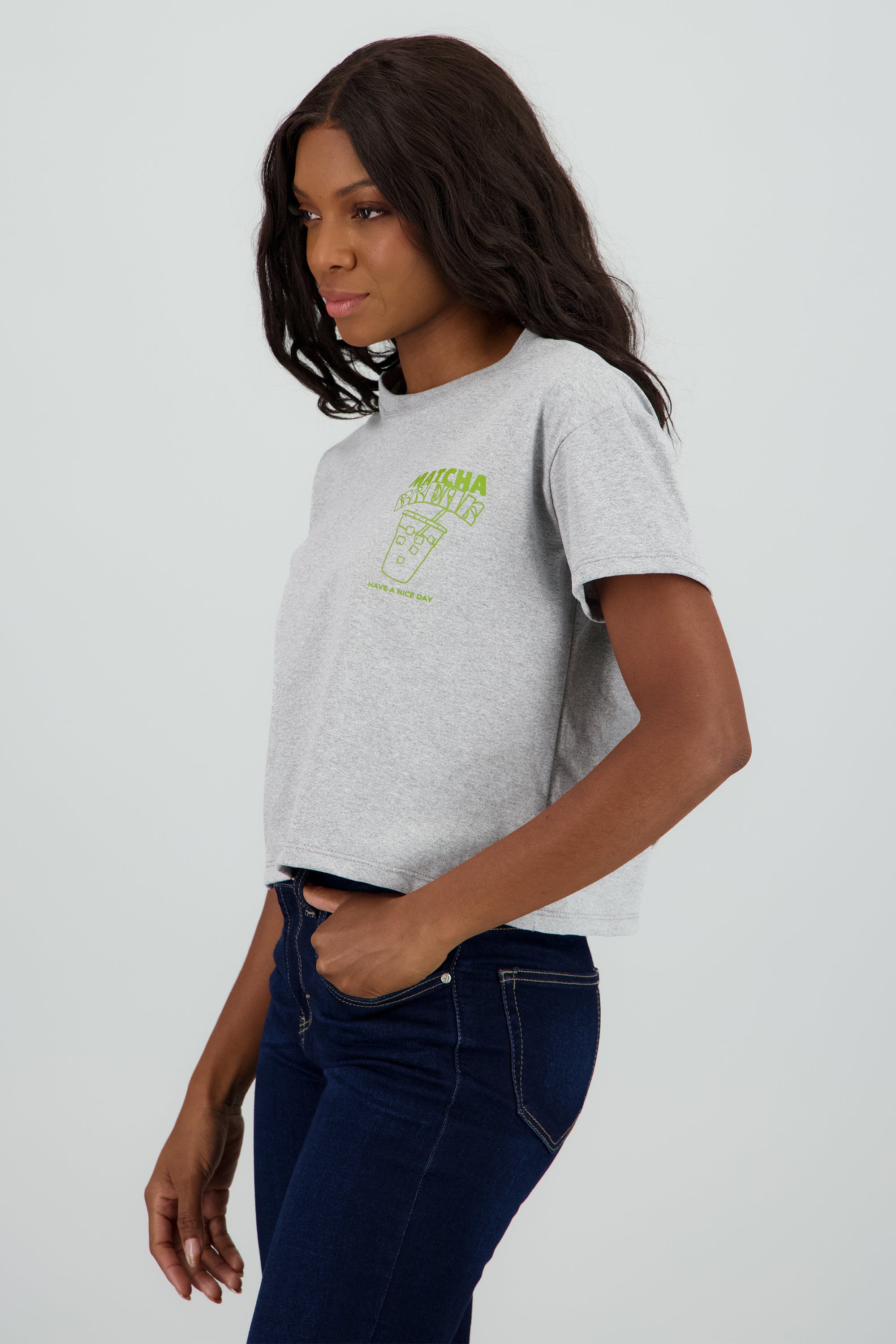 Playera boxy estampado matcha GRIS