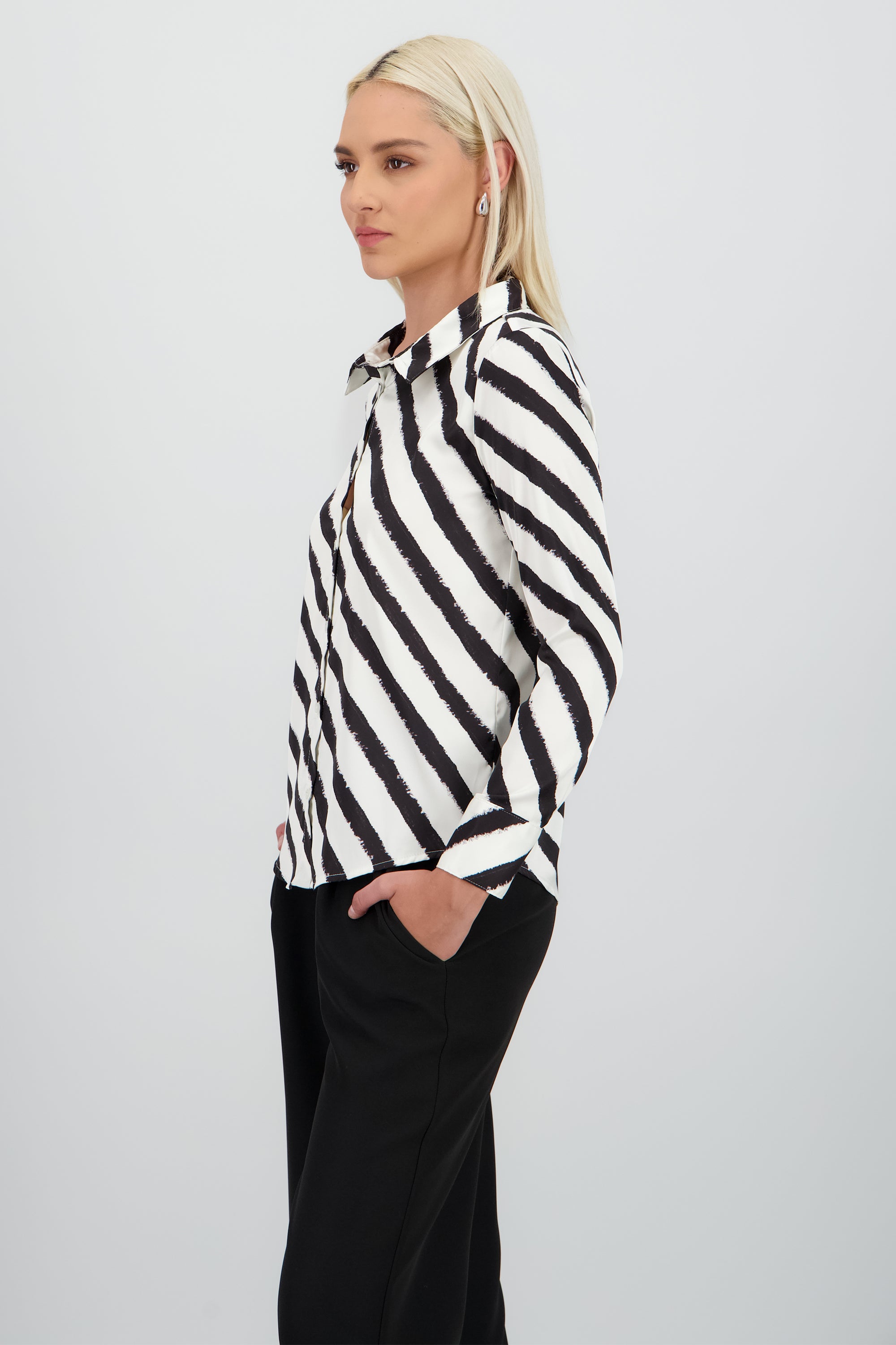 Camisa fluida rayas asimetricas HUESO COMBO