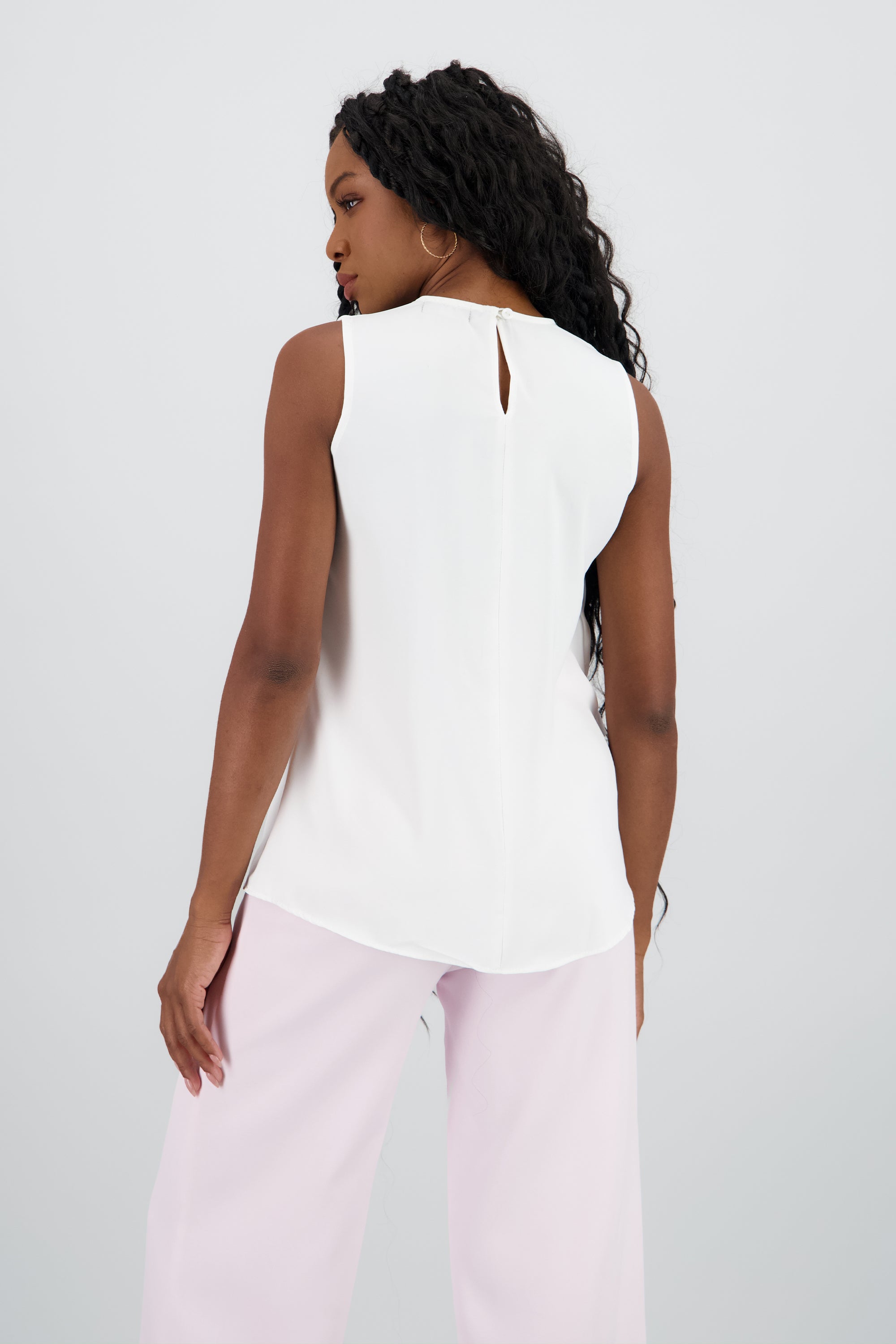 Blusa lisa plisado hombros HUESO
