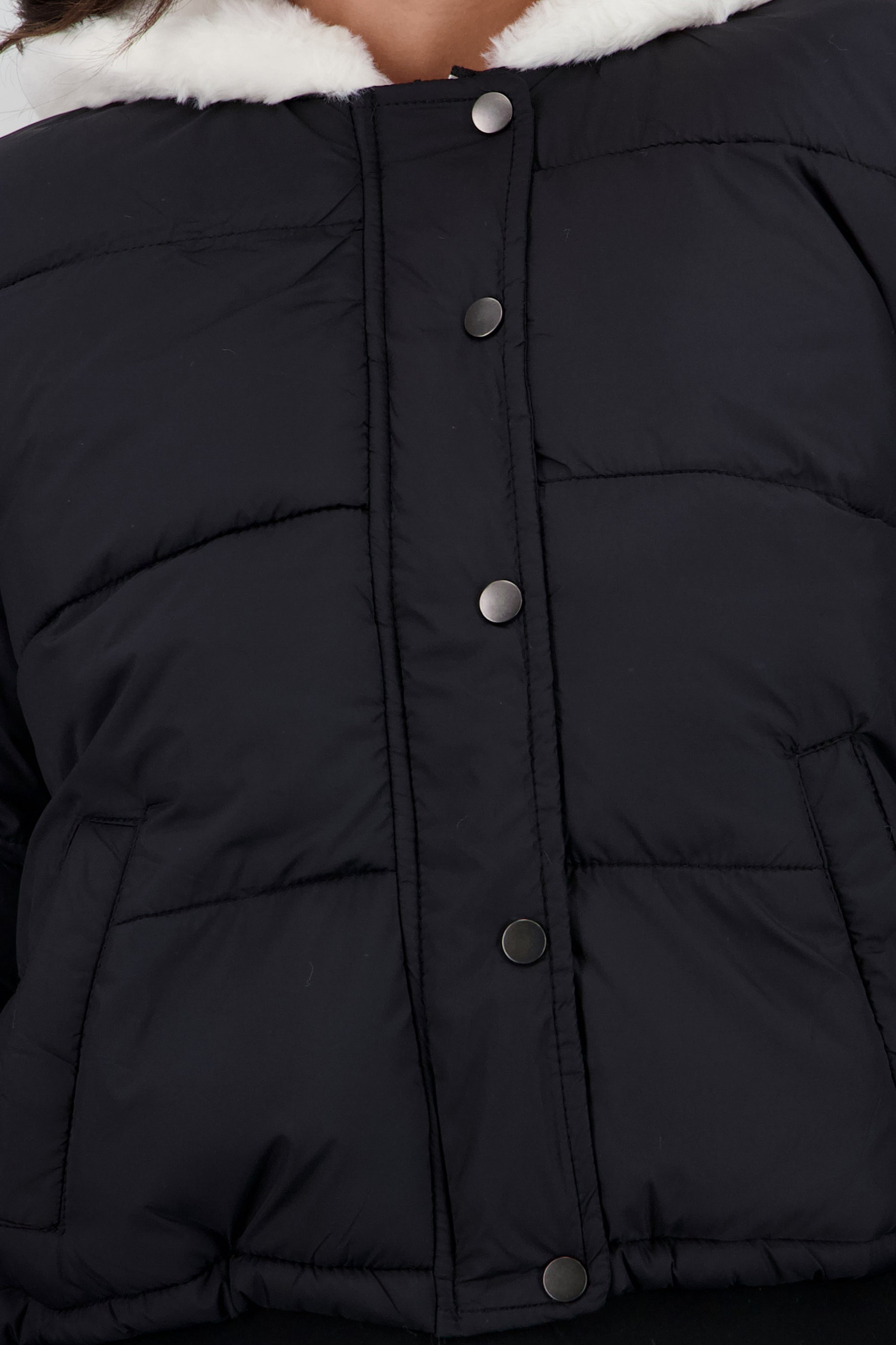 Puffer jacket con gorro peluche NEGRO COMBO