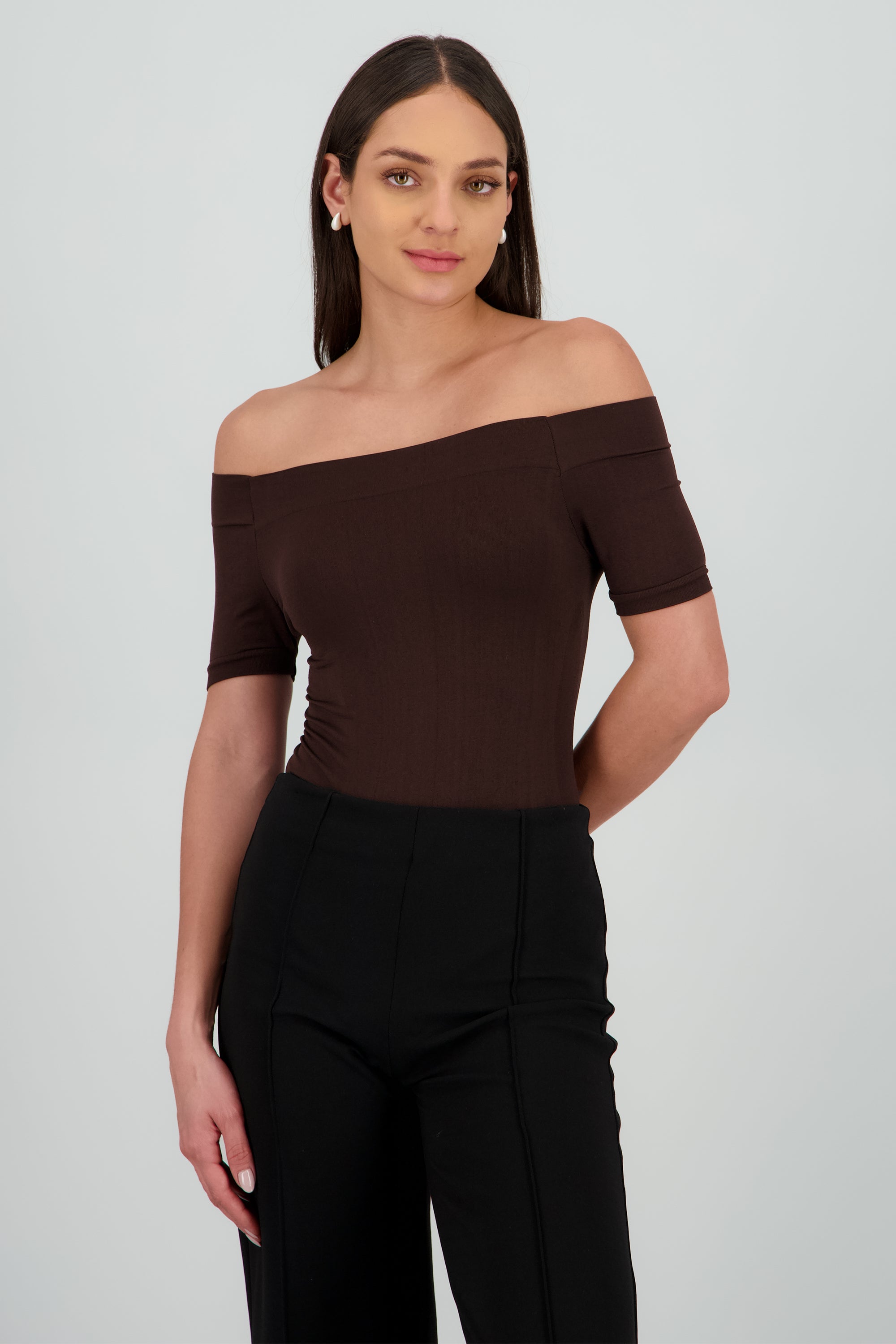 Bodysuit Liso Hombros Descubiertos CHOCOLATE