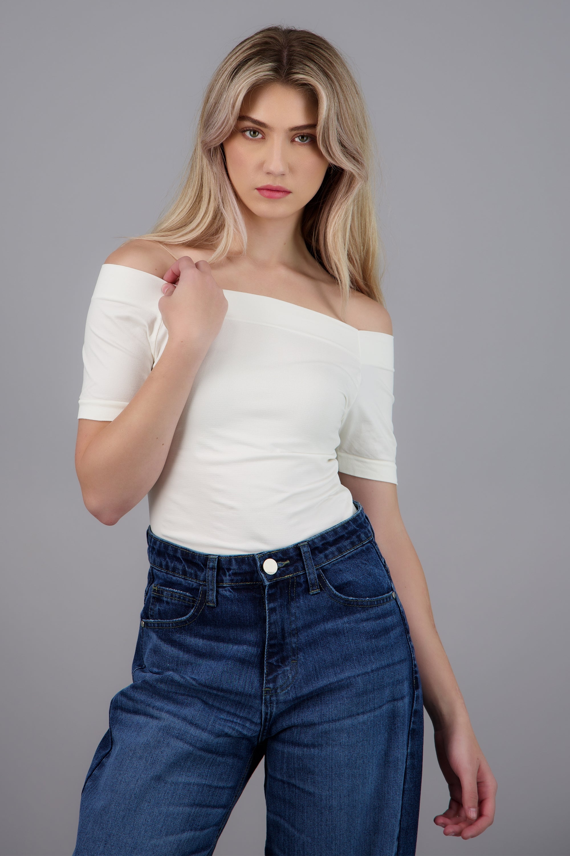 Bodysuit Liso Hombros Descubiertos HUESO