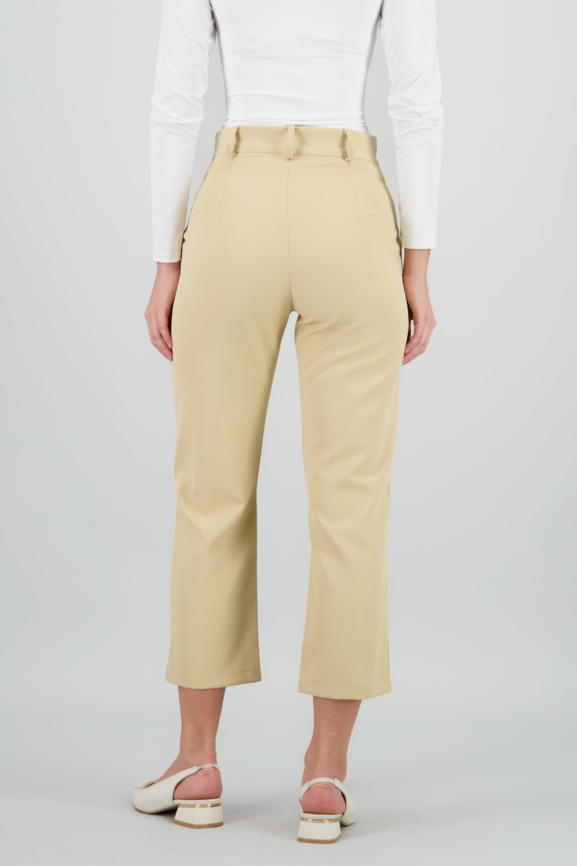 Pantalón Cintura Alta Capri Bolsas ARENA