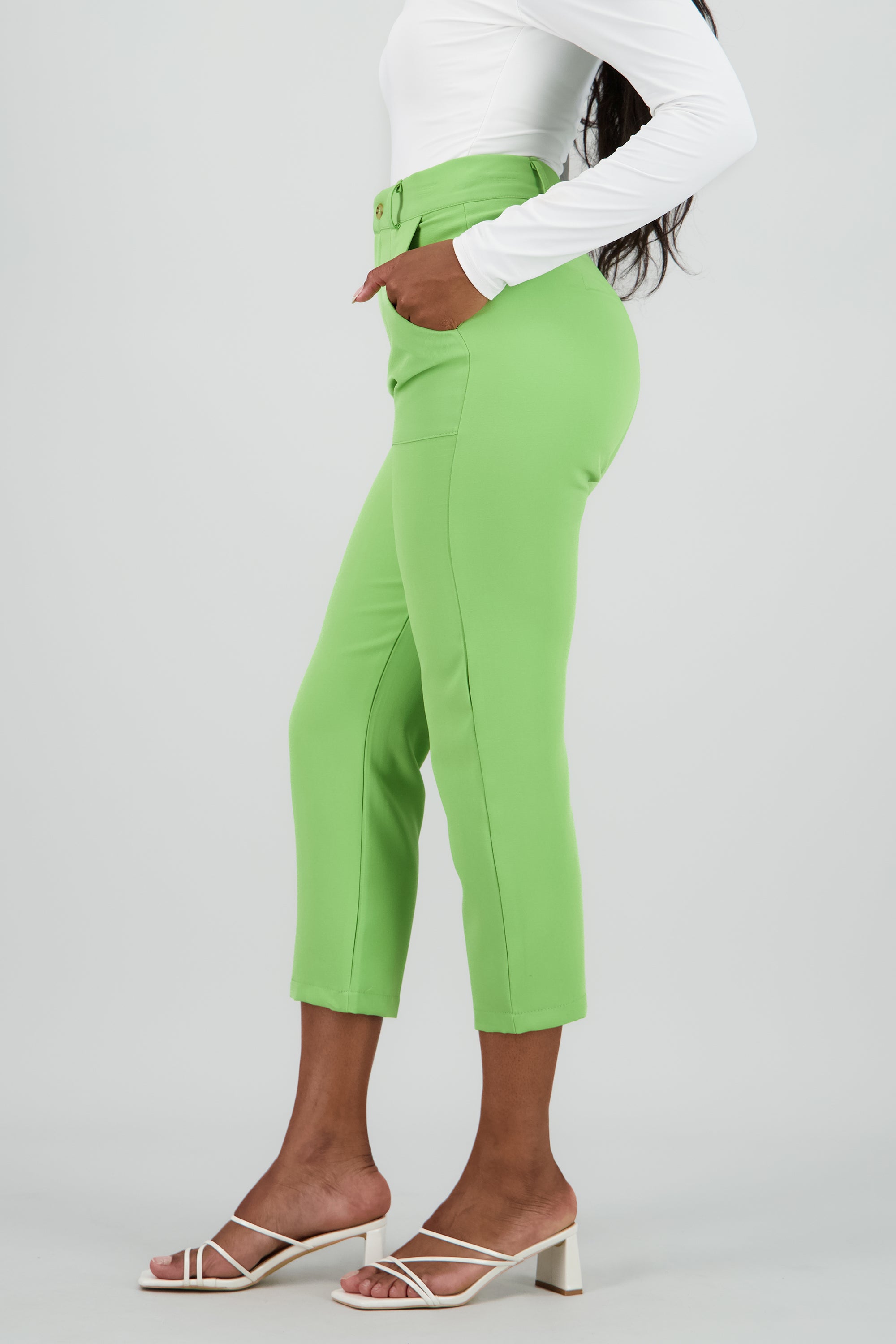 Pantalón Cintura Alta Capri Bolsas VERDE BRILLANTE